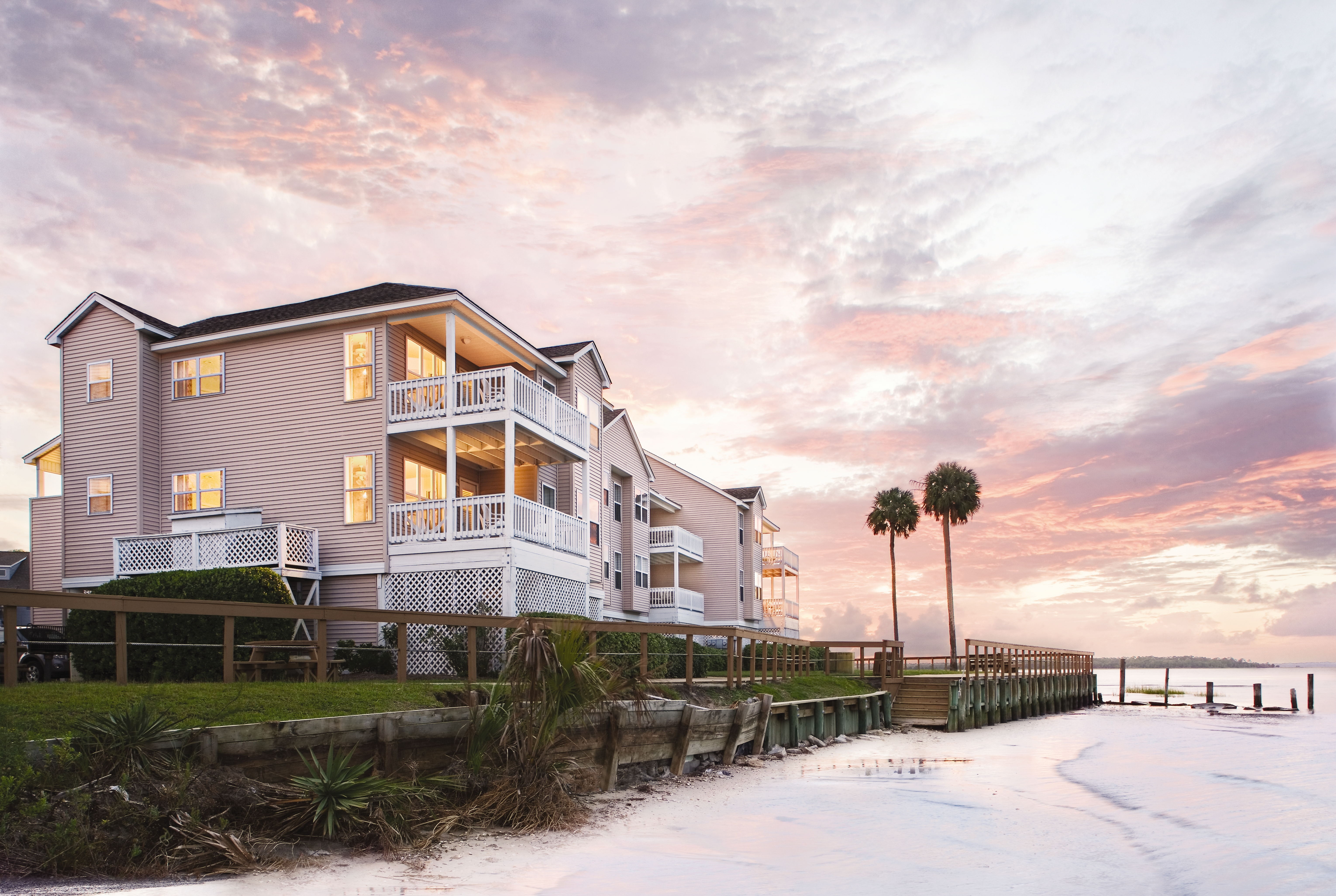 Exterior Dusk Image of Club Wyndham Ocean Ridge hotel in Edisto Island, South Carolina
