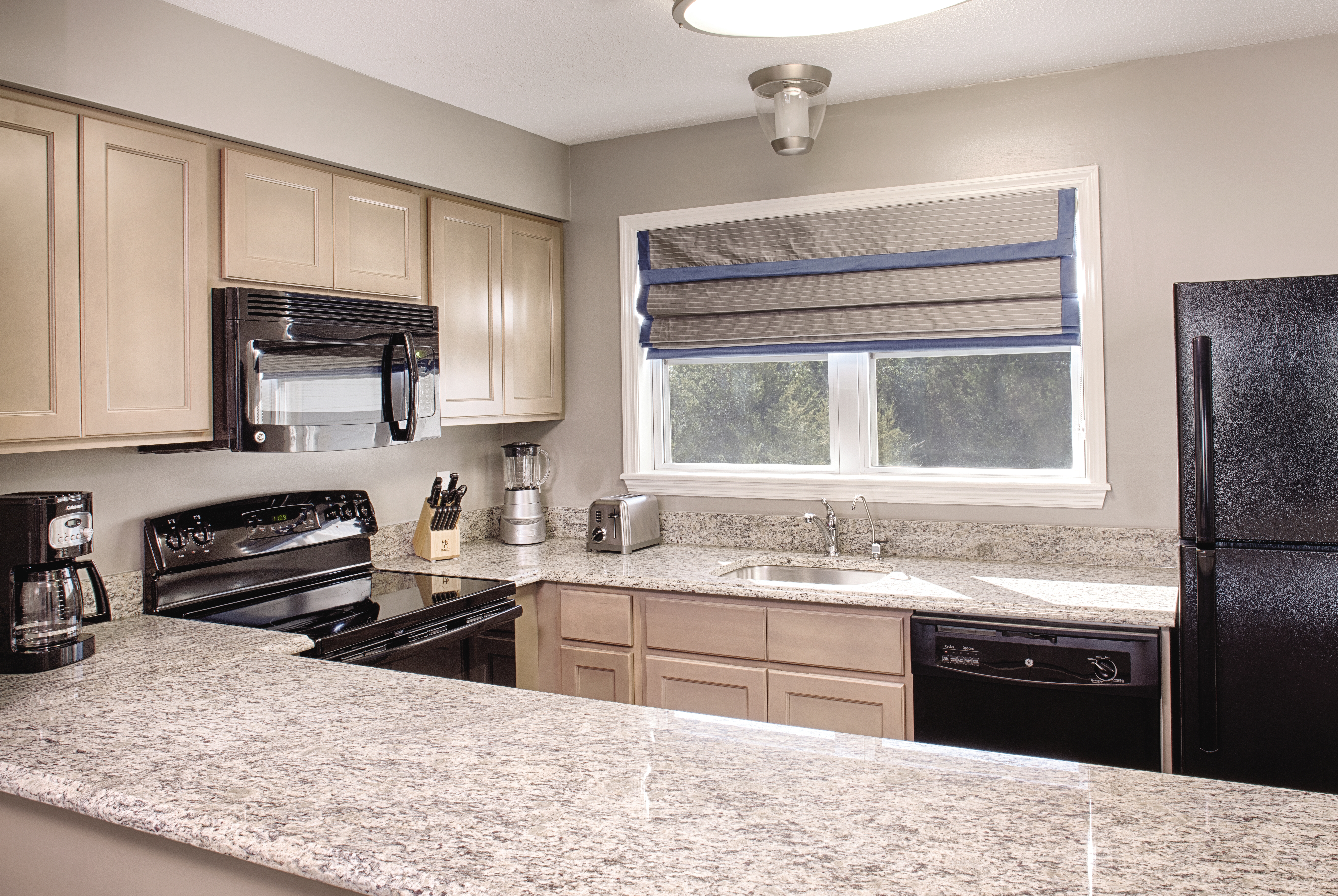 Club Wyndham Ocean Ridge suite kitchen in Edisto Island, South Carolina