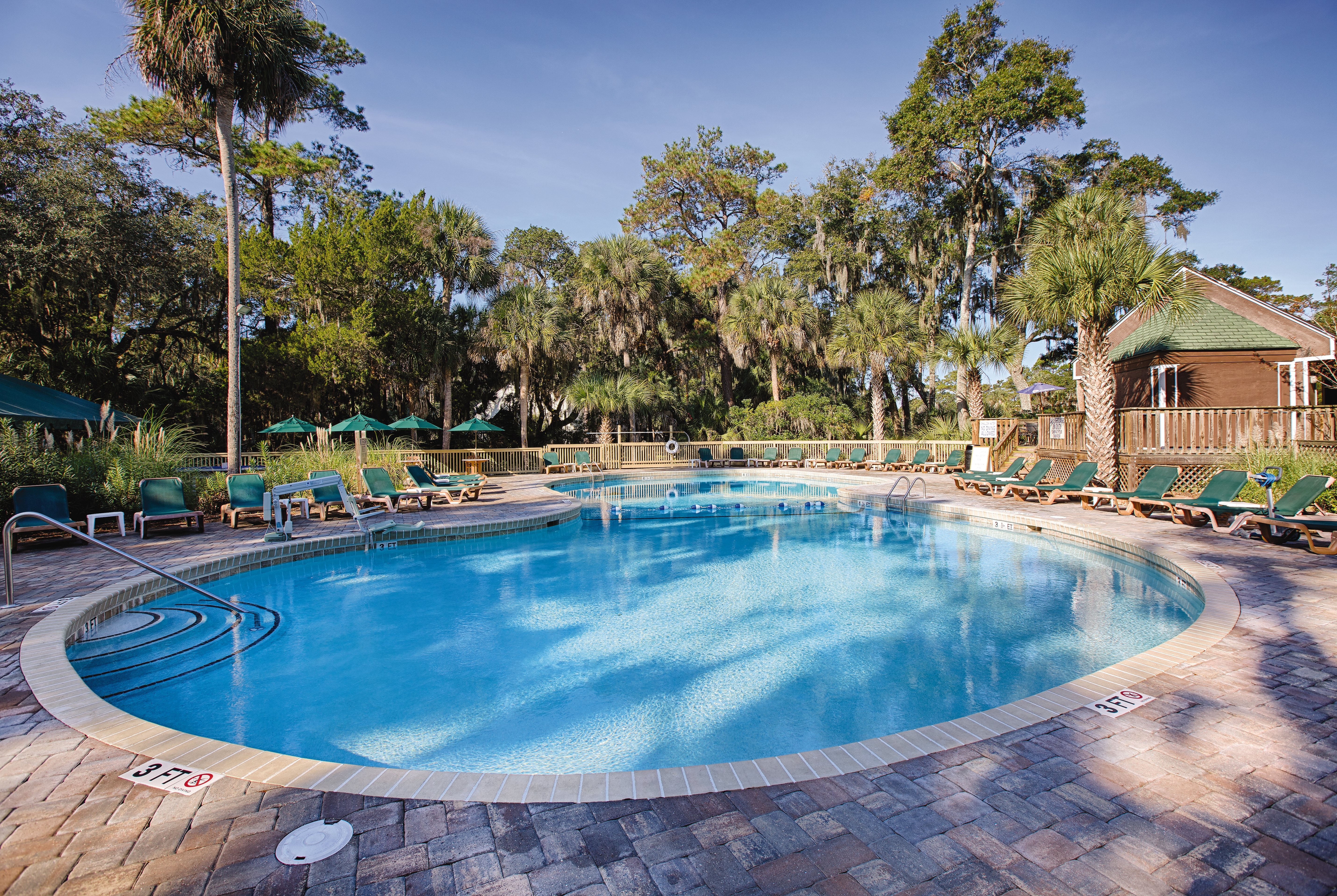 Pool daytime image at the Club Wyndham Ocean Ridge in Edisto Island, South Carolina