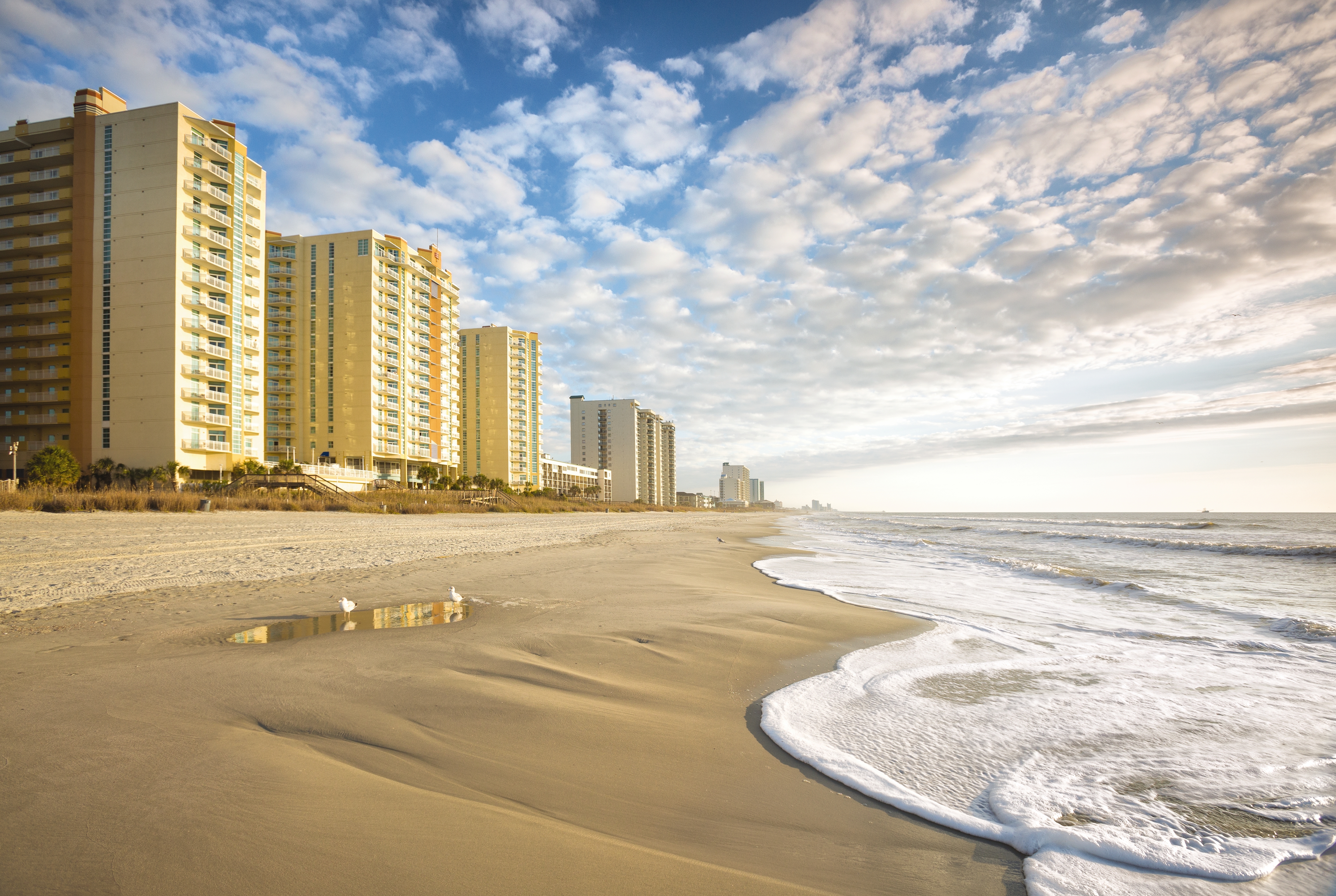 Exterior Day Image of Club Wyndham Ocean Boulevard hotel in North Myrtle Beach, South Carolina