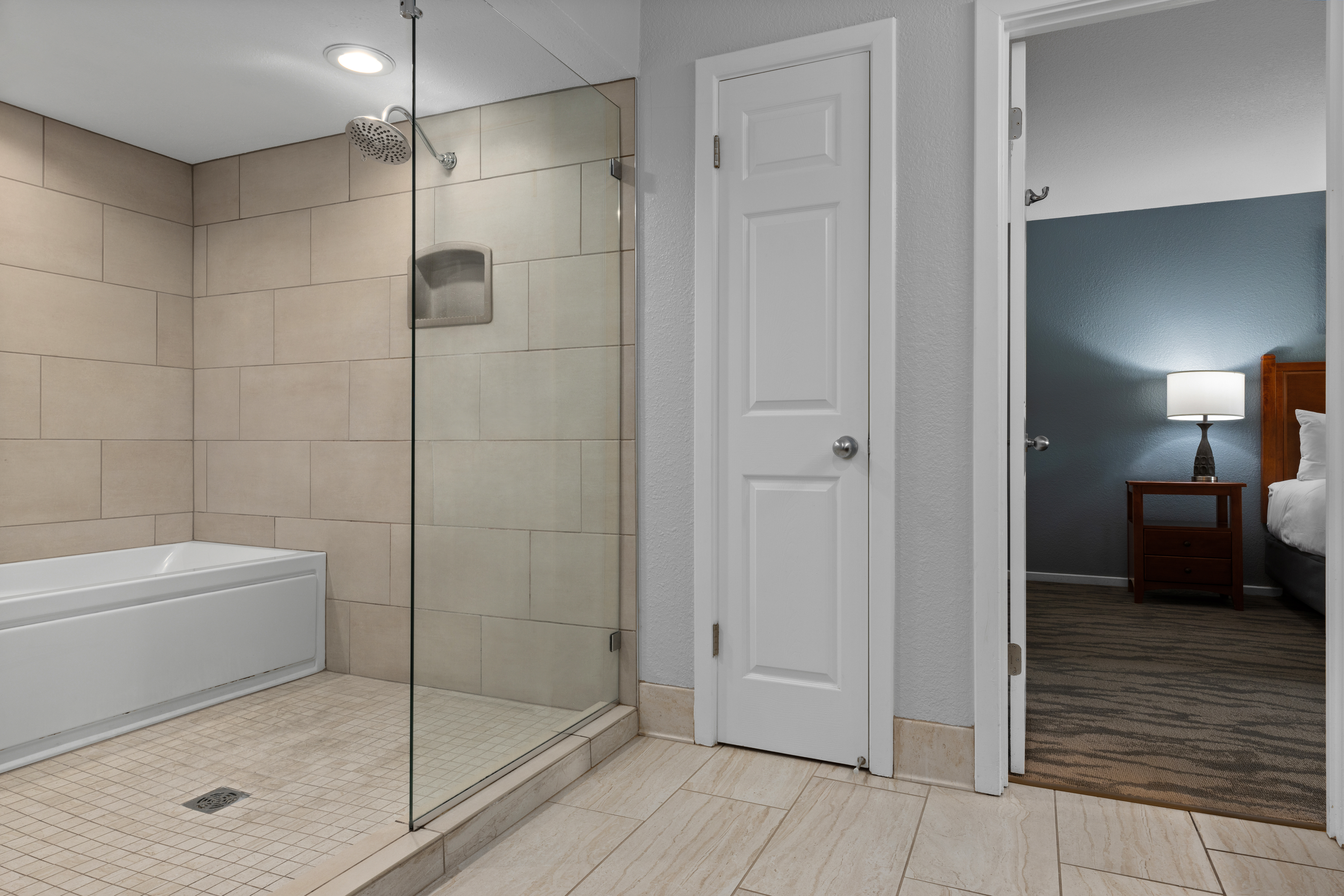 Guest room bath at the Club Wyndham Resort at Fairfield Glade in Crossville, Tennessee