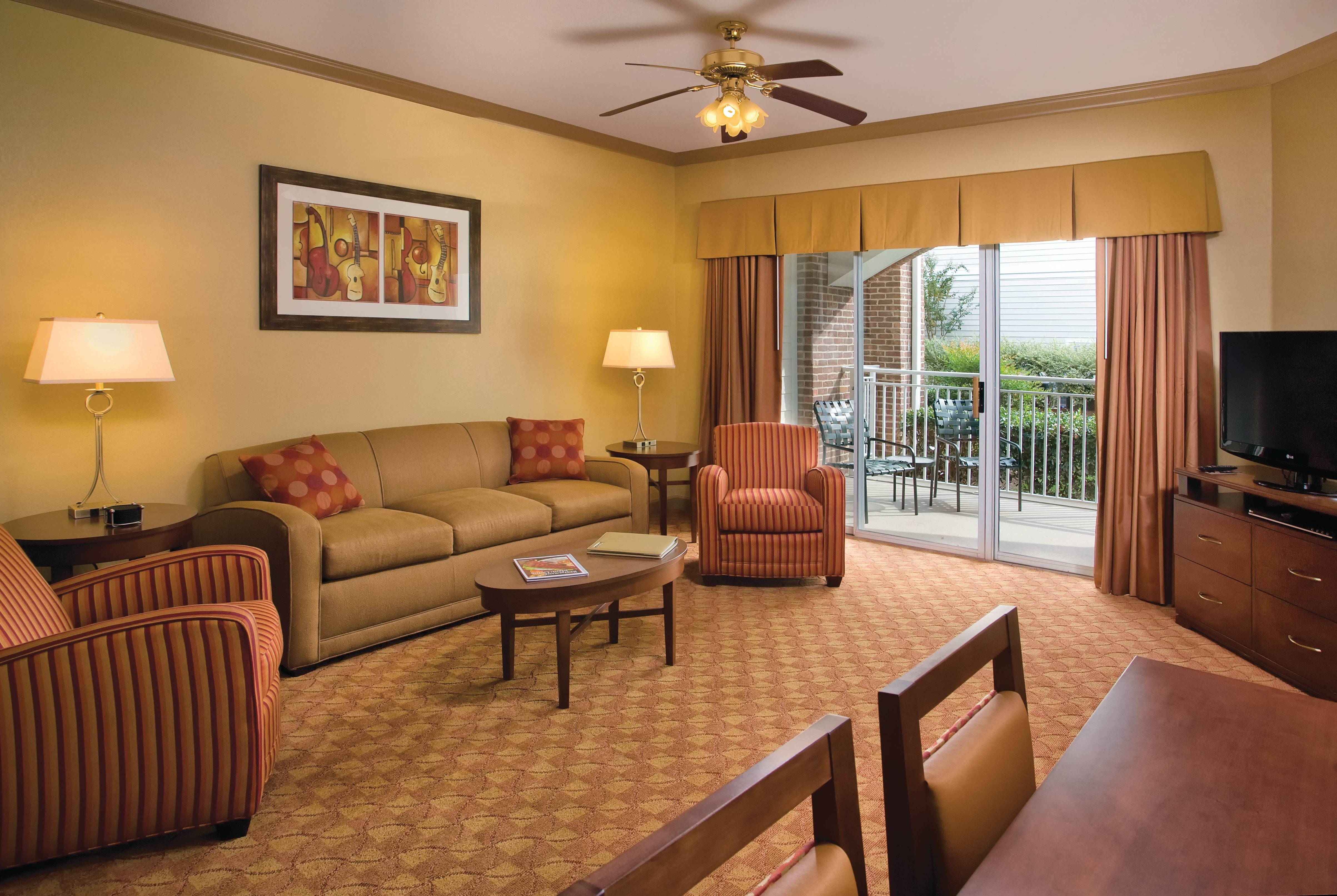 Club Wyndham Nashville suite living room in Nashville, Tennessee