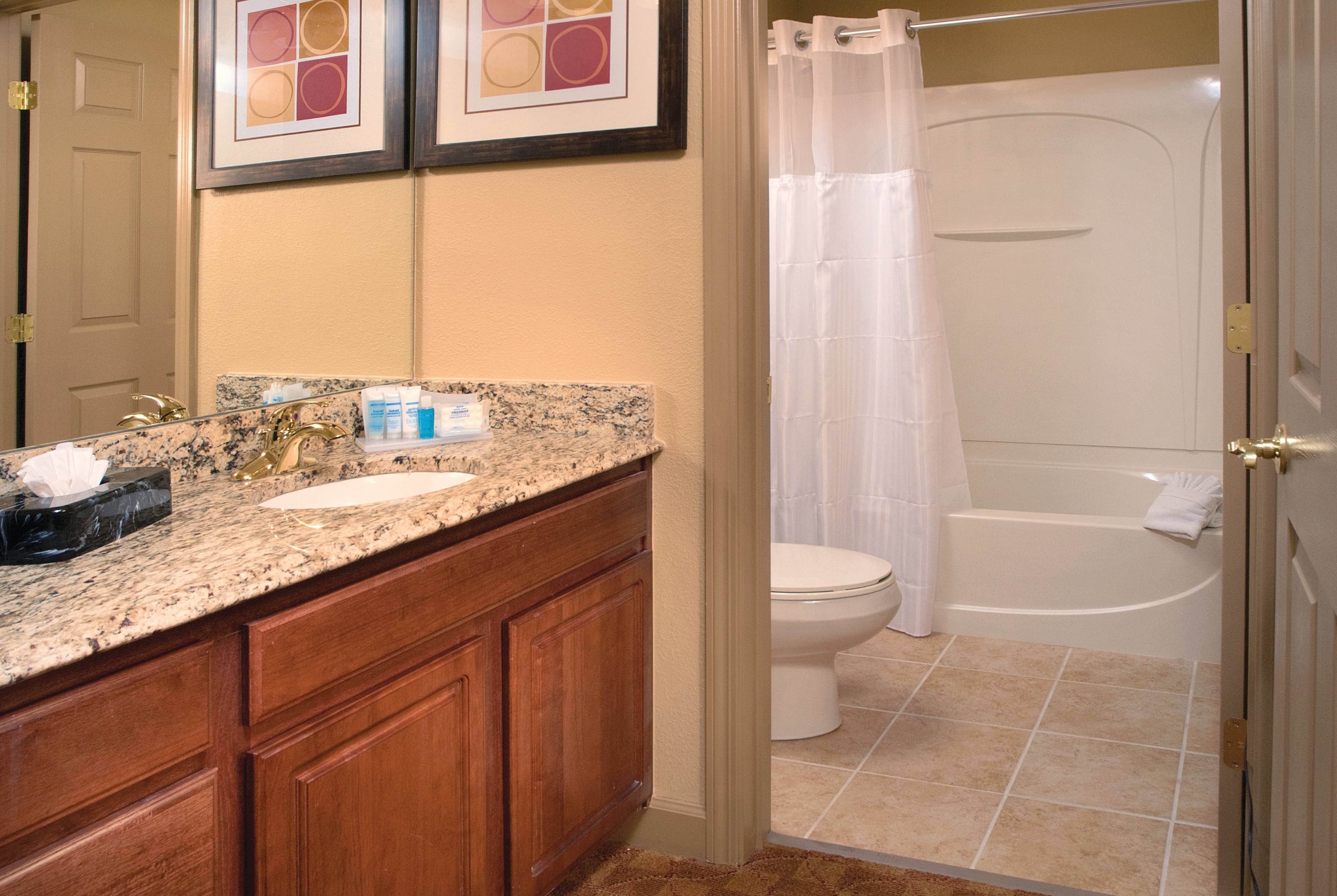 Guest room bath at the Club Wyndham Nashville in Nashville, Tennessee