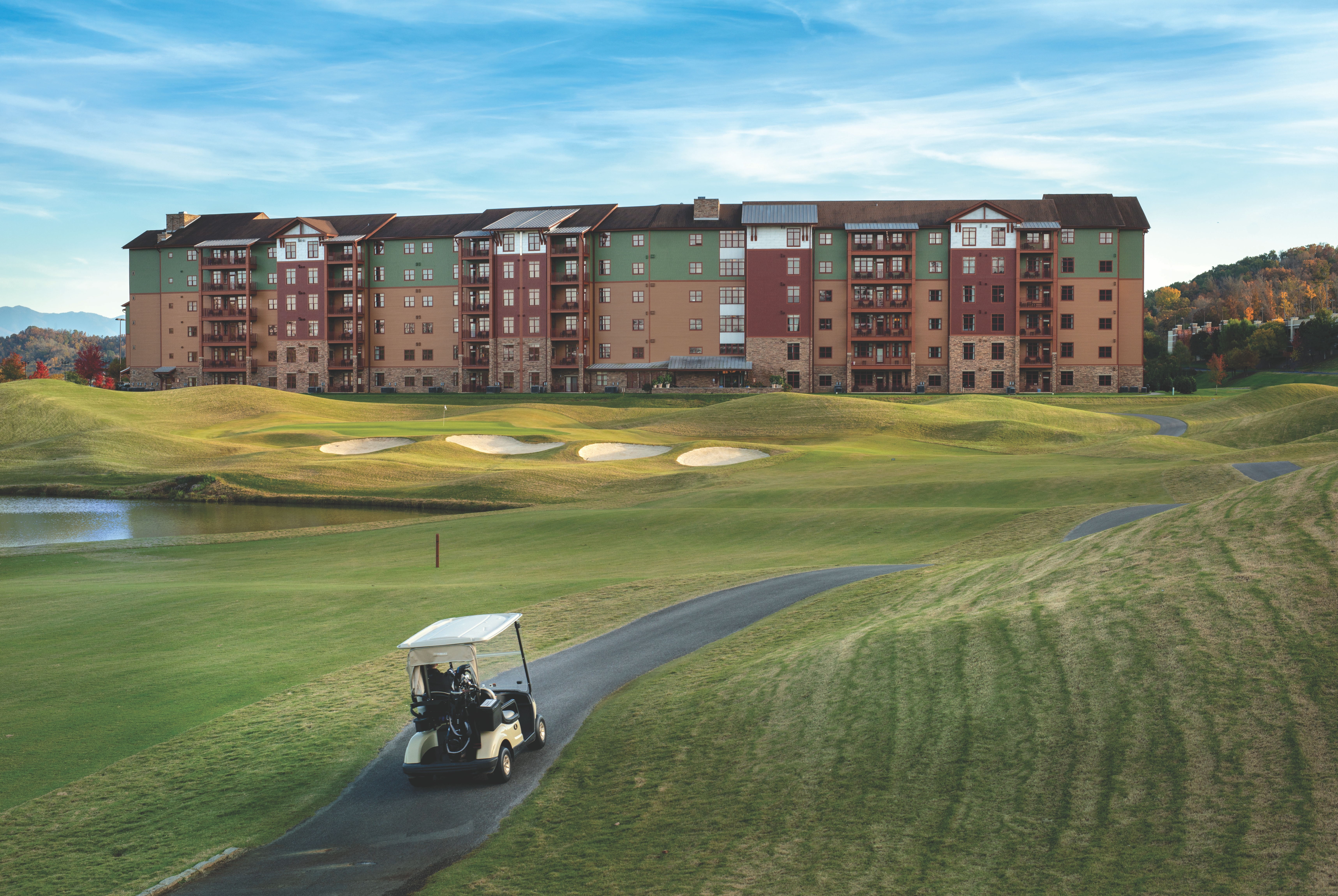 Exterior of Club Wyndham Great Smokies Lodge hotel in Sevierville, Tennessee