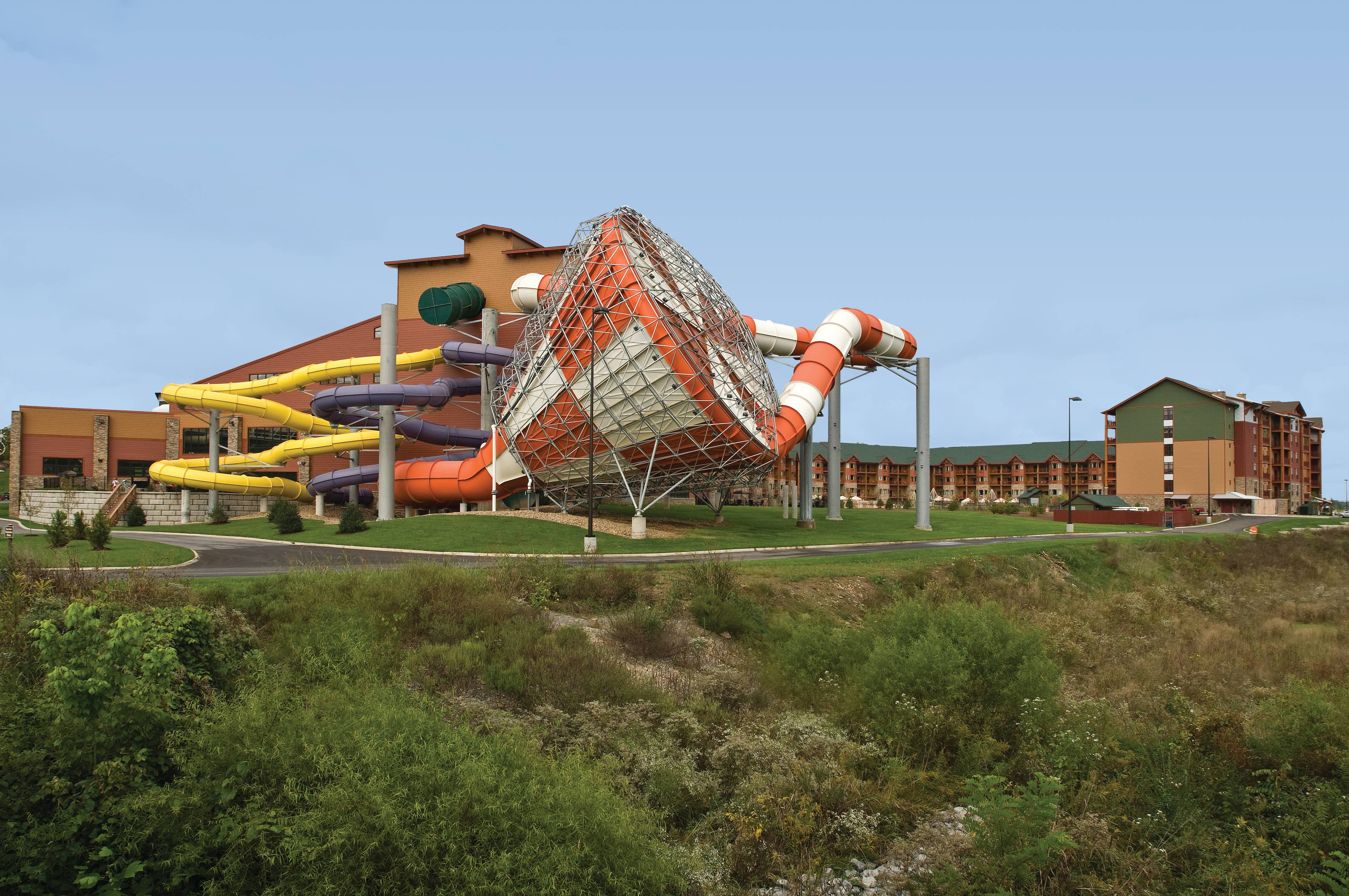 Exterior of Club Wyndham Great Smokies Lodge hotel in Sevierville, Tennessee