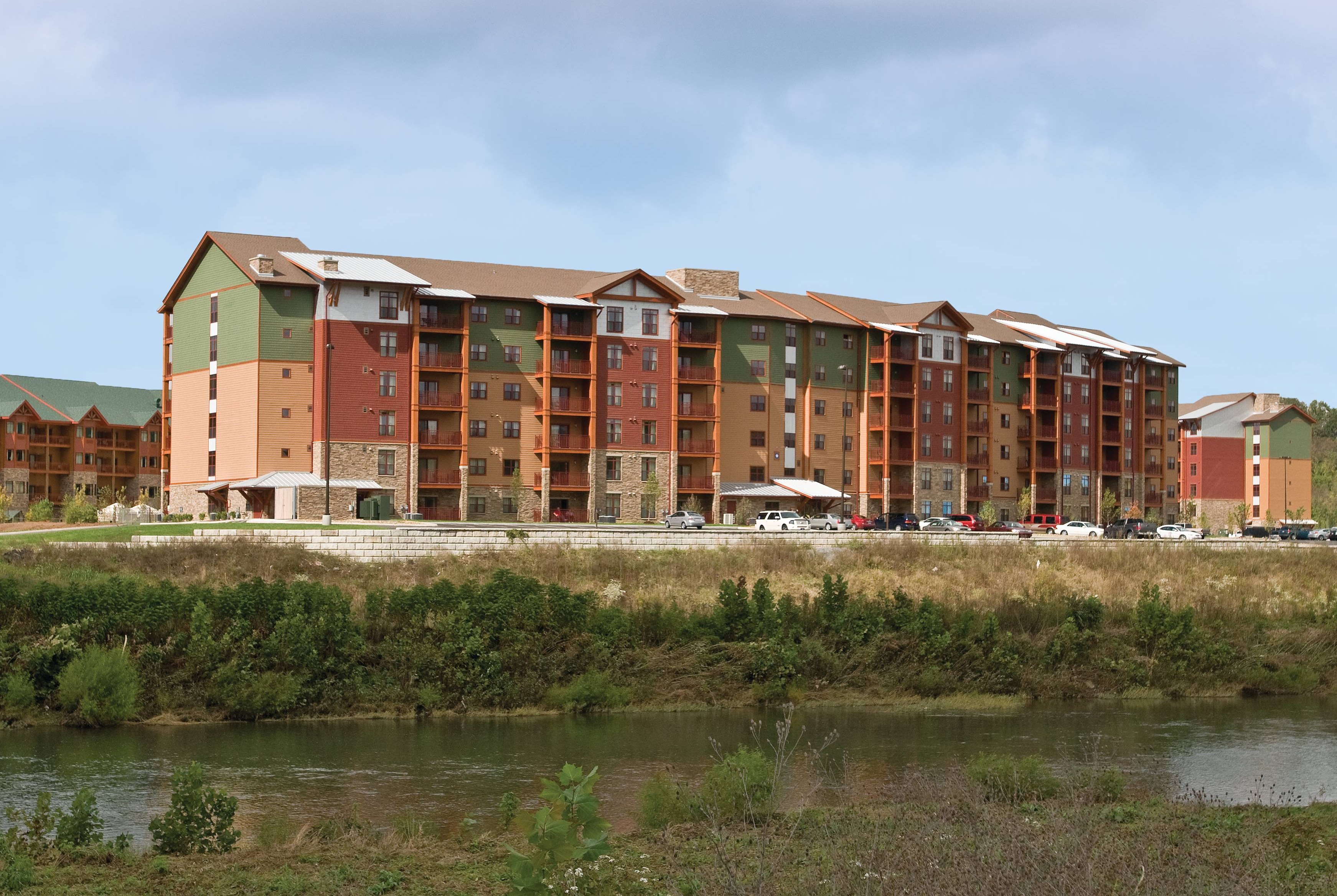 Exterior of Club Wyndham Great Smokies Lodge hotel in Sevierville, Tennessee