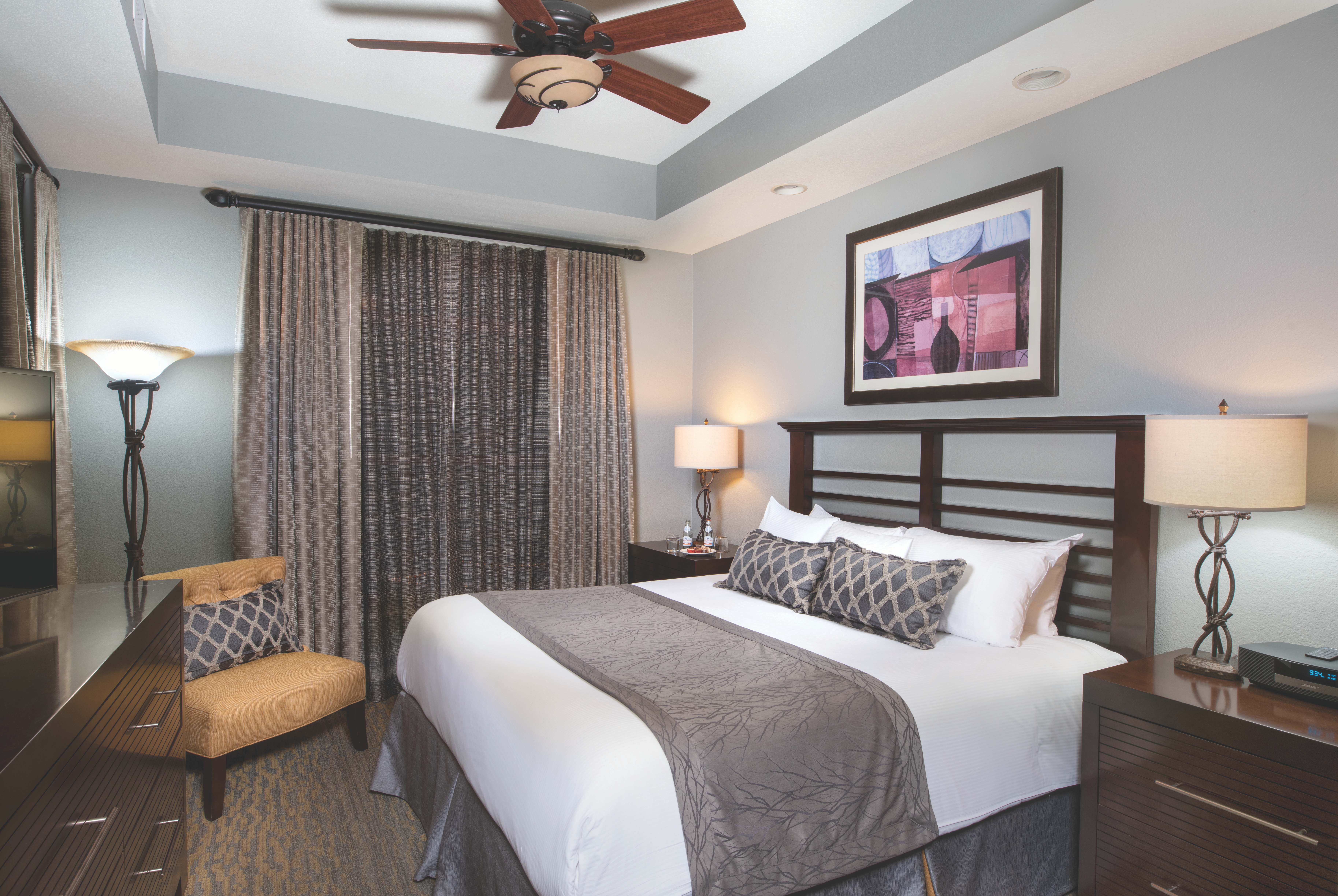 Guest room at the Club Wyndham Great Smokies Lodge in Sevierville, Tennessee