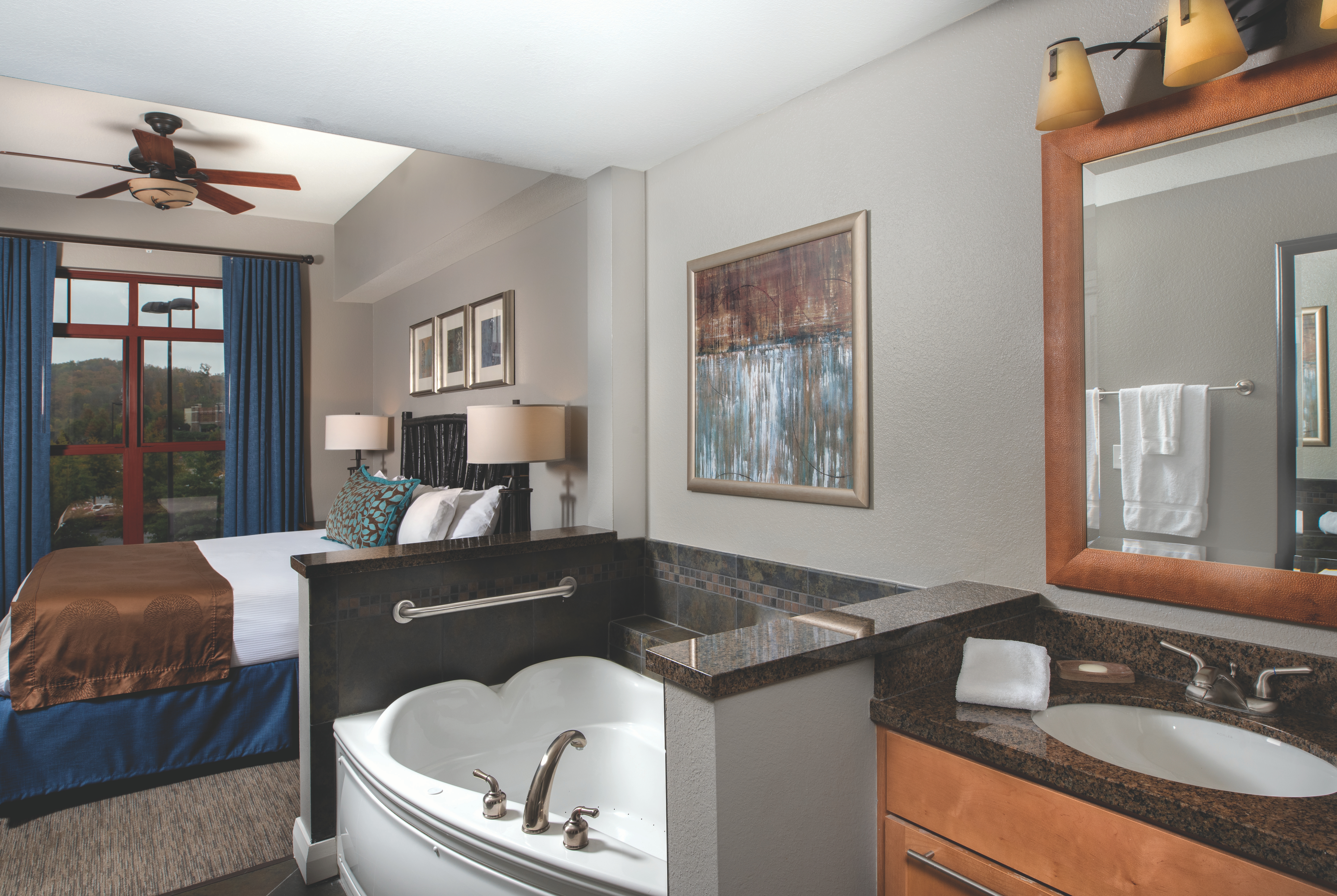 Guest room at the Club Wyndham Great Smokies Lodge in Sevierville, Tennessee