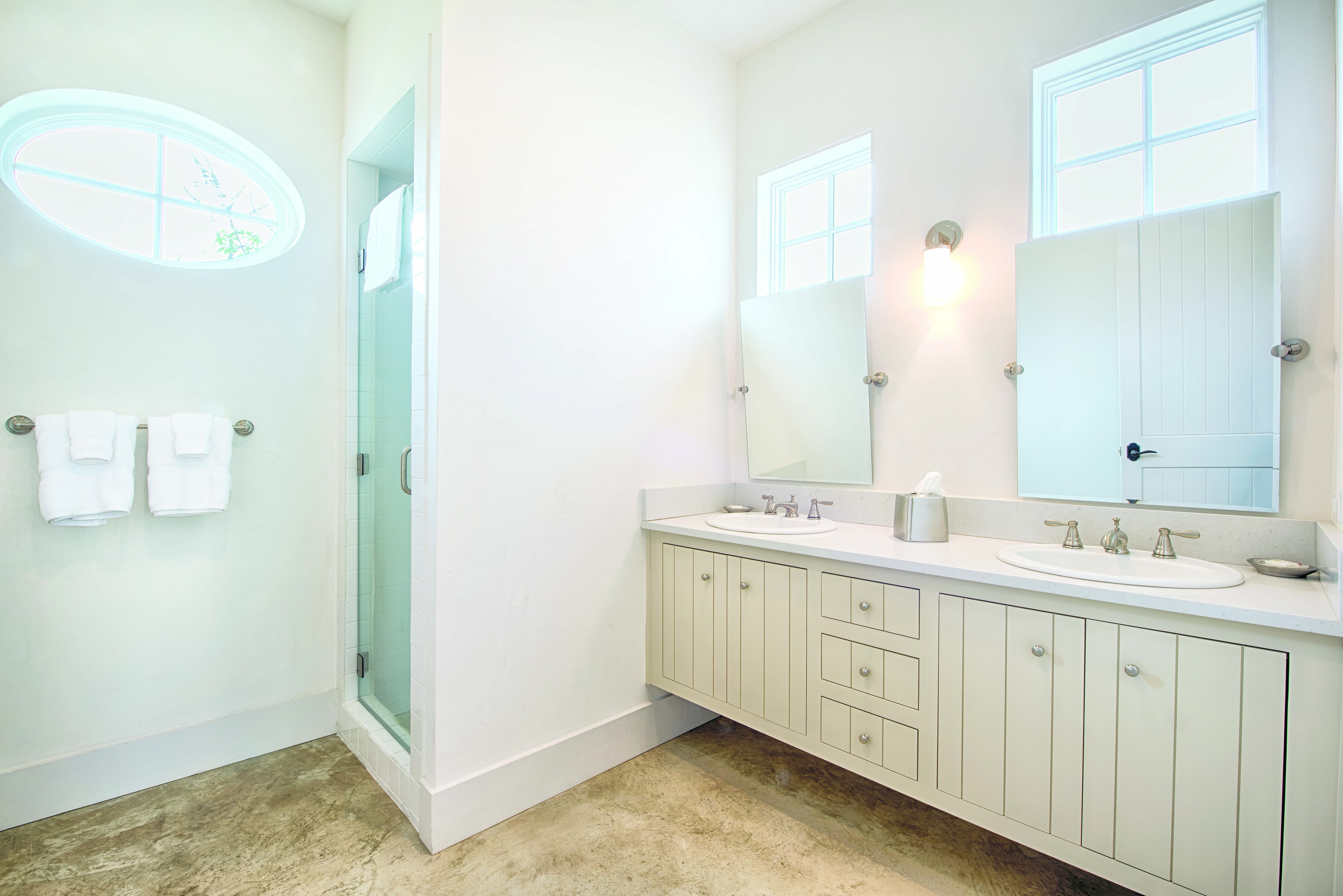 Guest room bath at the WorldMark Hunt - Stablewood Springs Resort in Hunt, Texas
