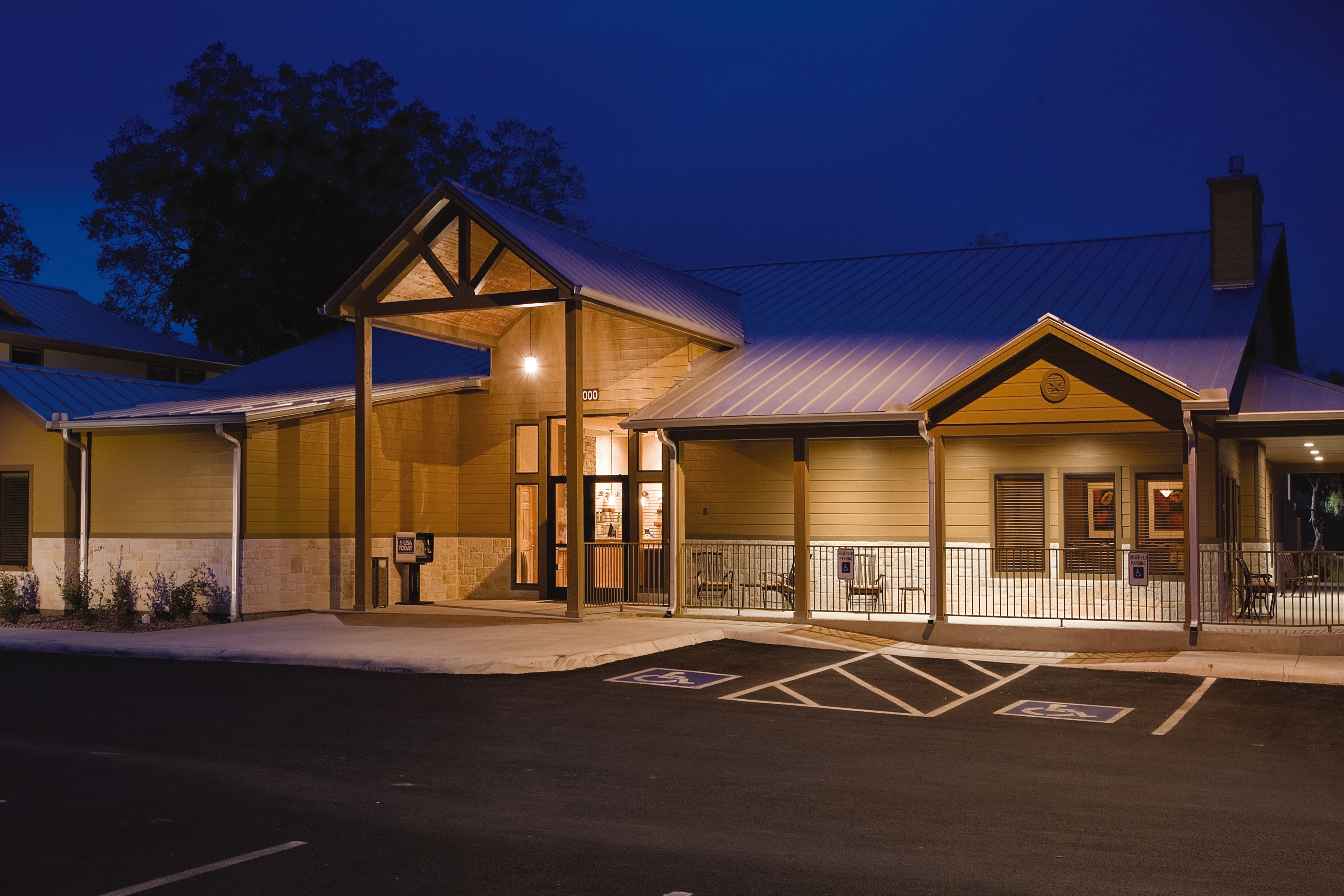 Exterior Night Image of WorldMark New Braunfels hotel in New Braunfels, Texas