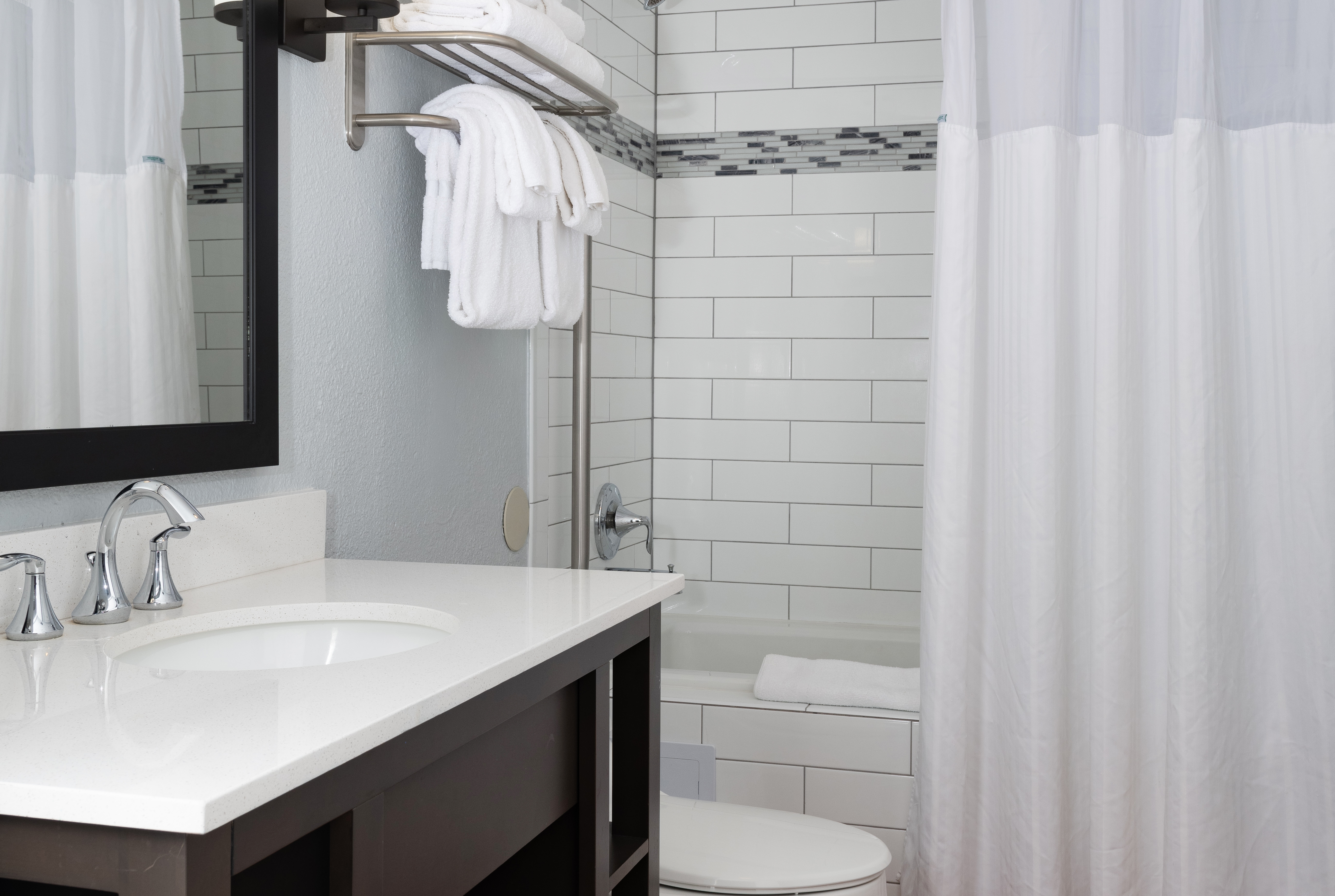 Guest room bath at the Club Wyndham Riverside Suites in San Antonio, Texas