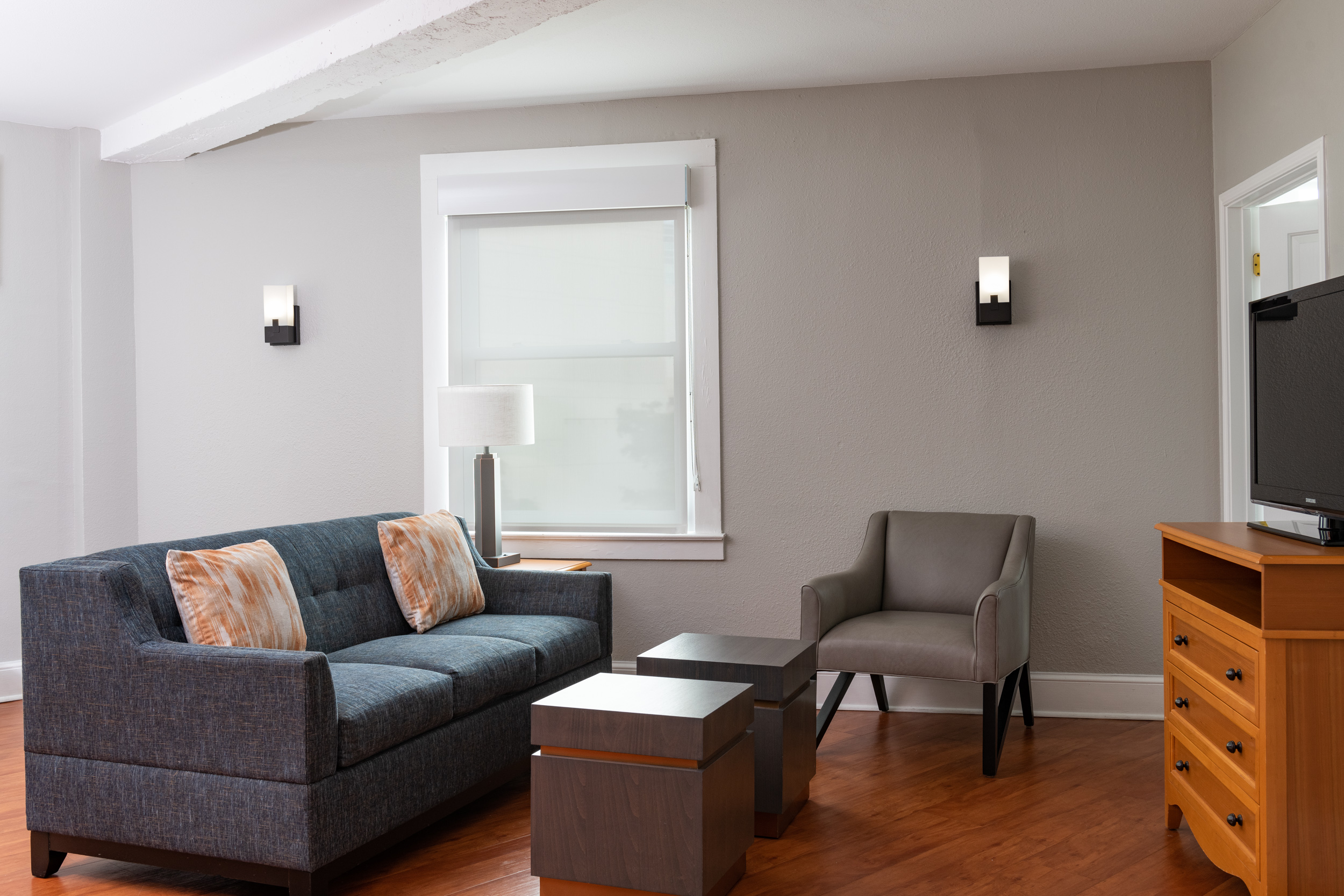 Club Wyndham Riverside Suites suite living room in San Antonio, Texas