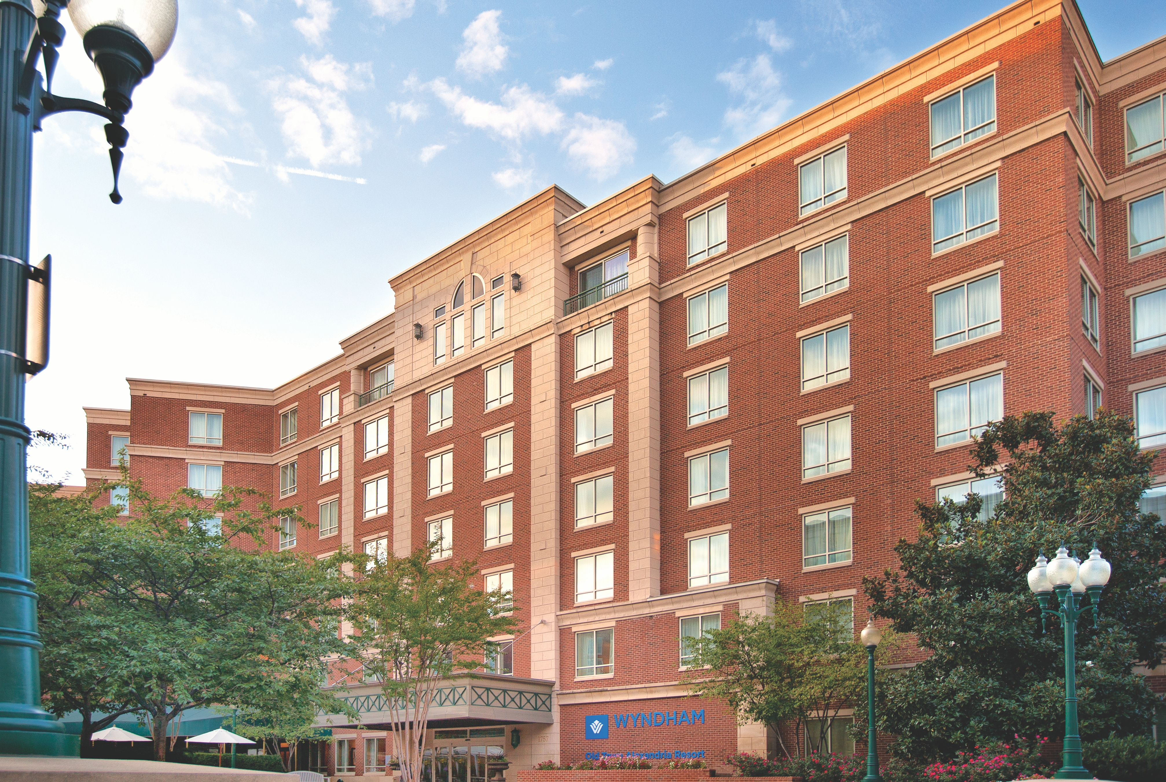 Exterior of Club Wyndham Old Town Alexandria hotel in Alexandria, Virginia