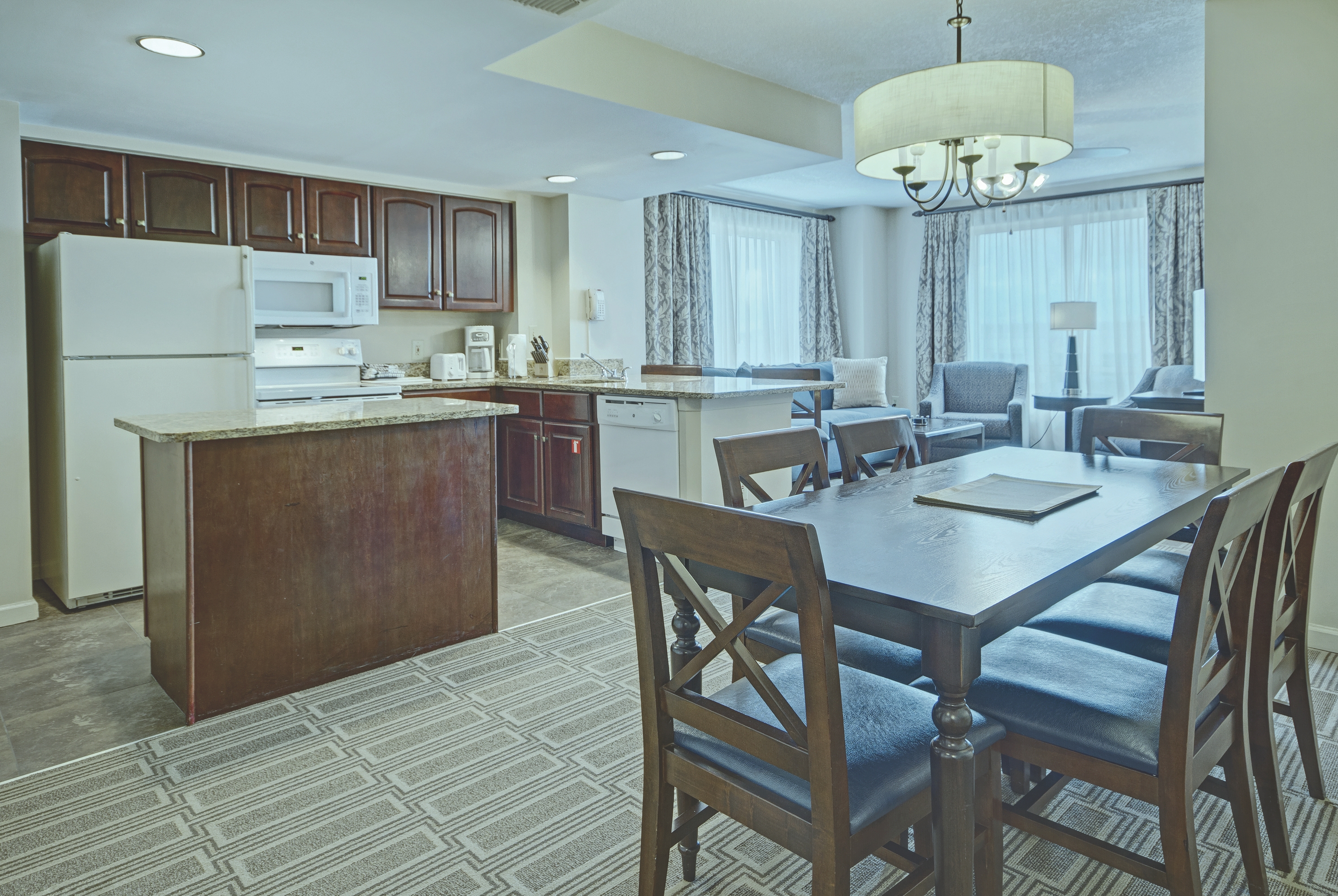 Guest room at the Club Wyndham Old Town Alexandria in Alexandria, Virginia