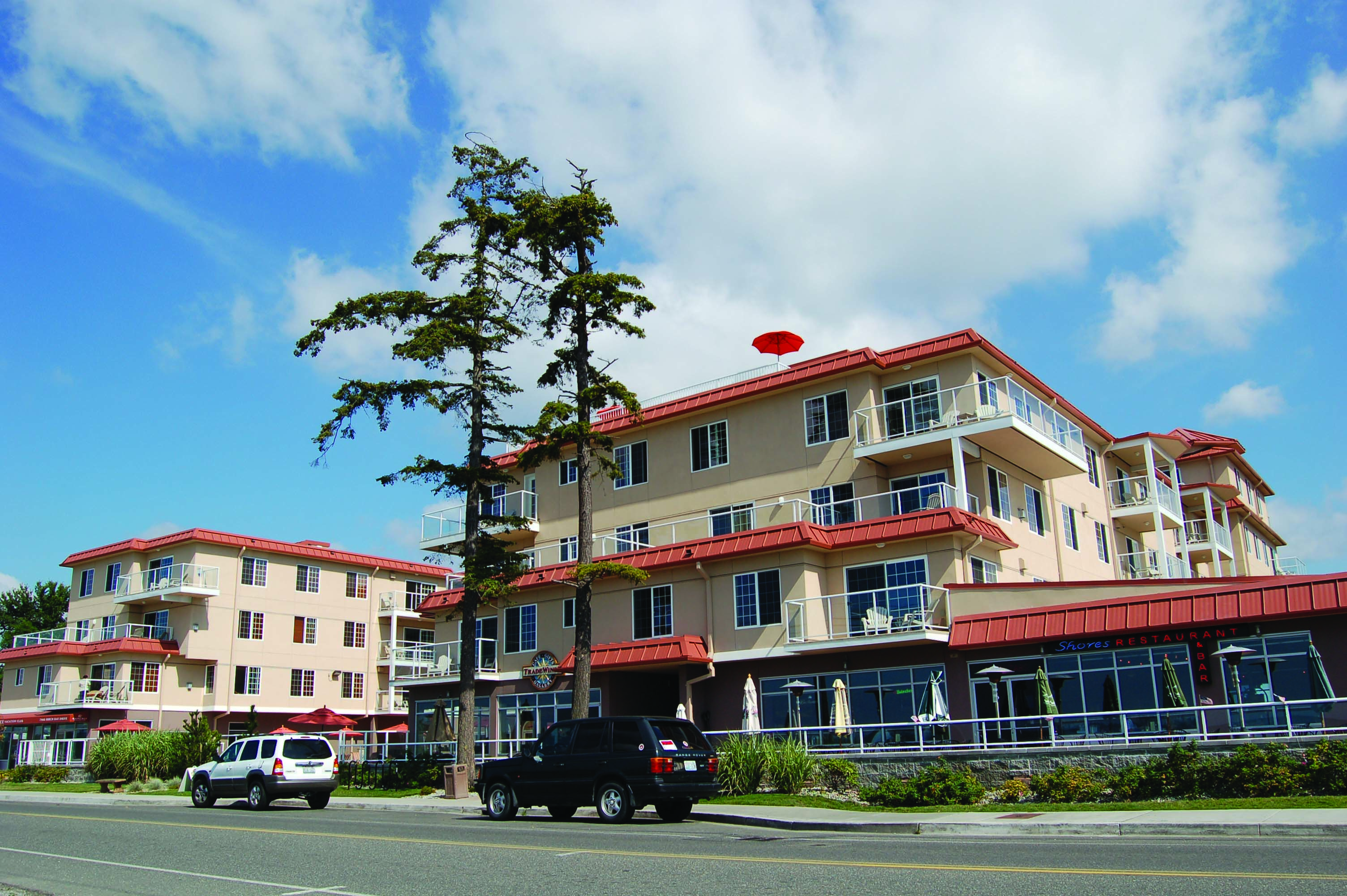 Exterior Day Image of WorldMark Blaine hotel in Birch Bay, Washington