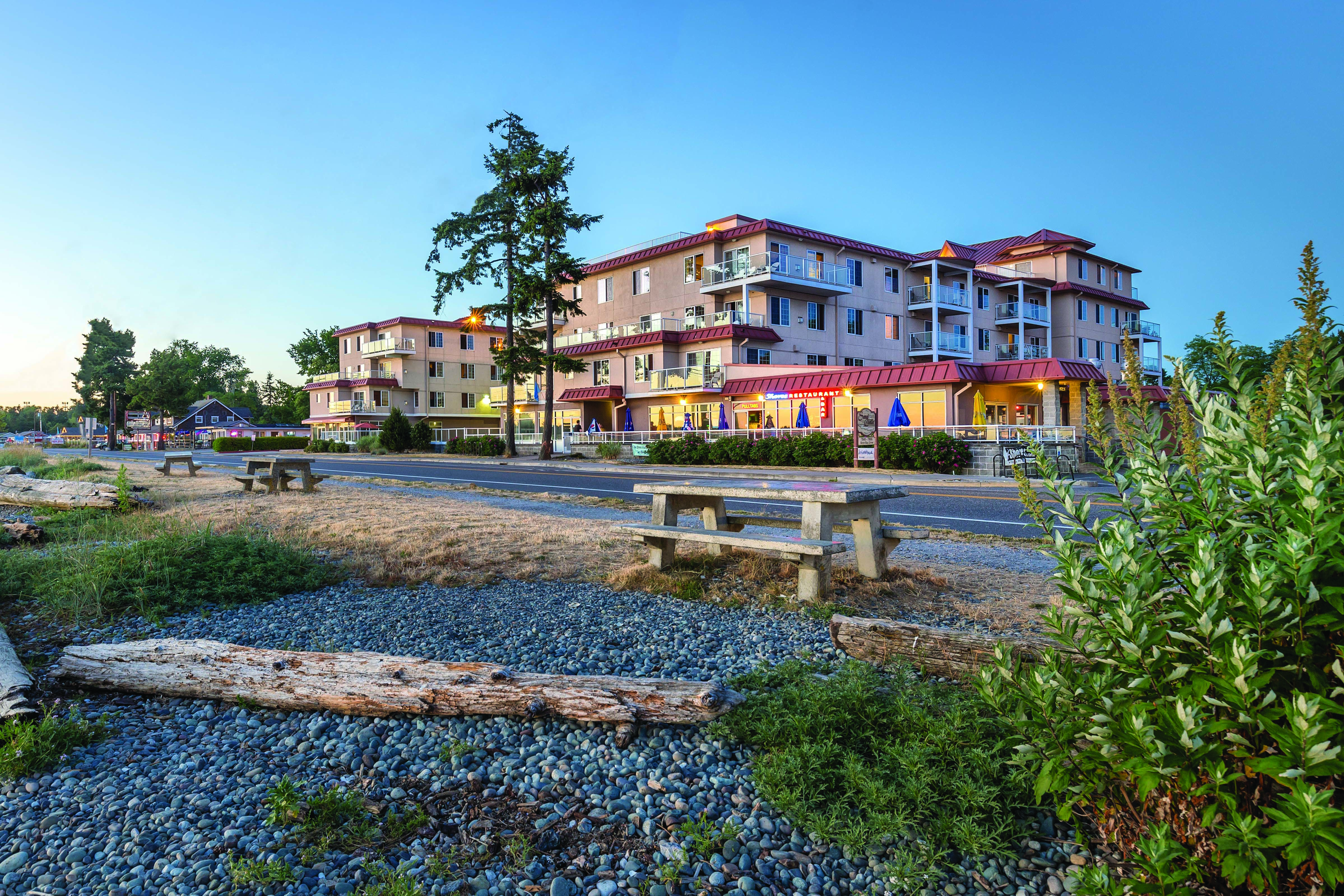 Exterior Day Image of WorldMark Blaine hotel in Birch Bay, Washington
