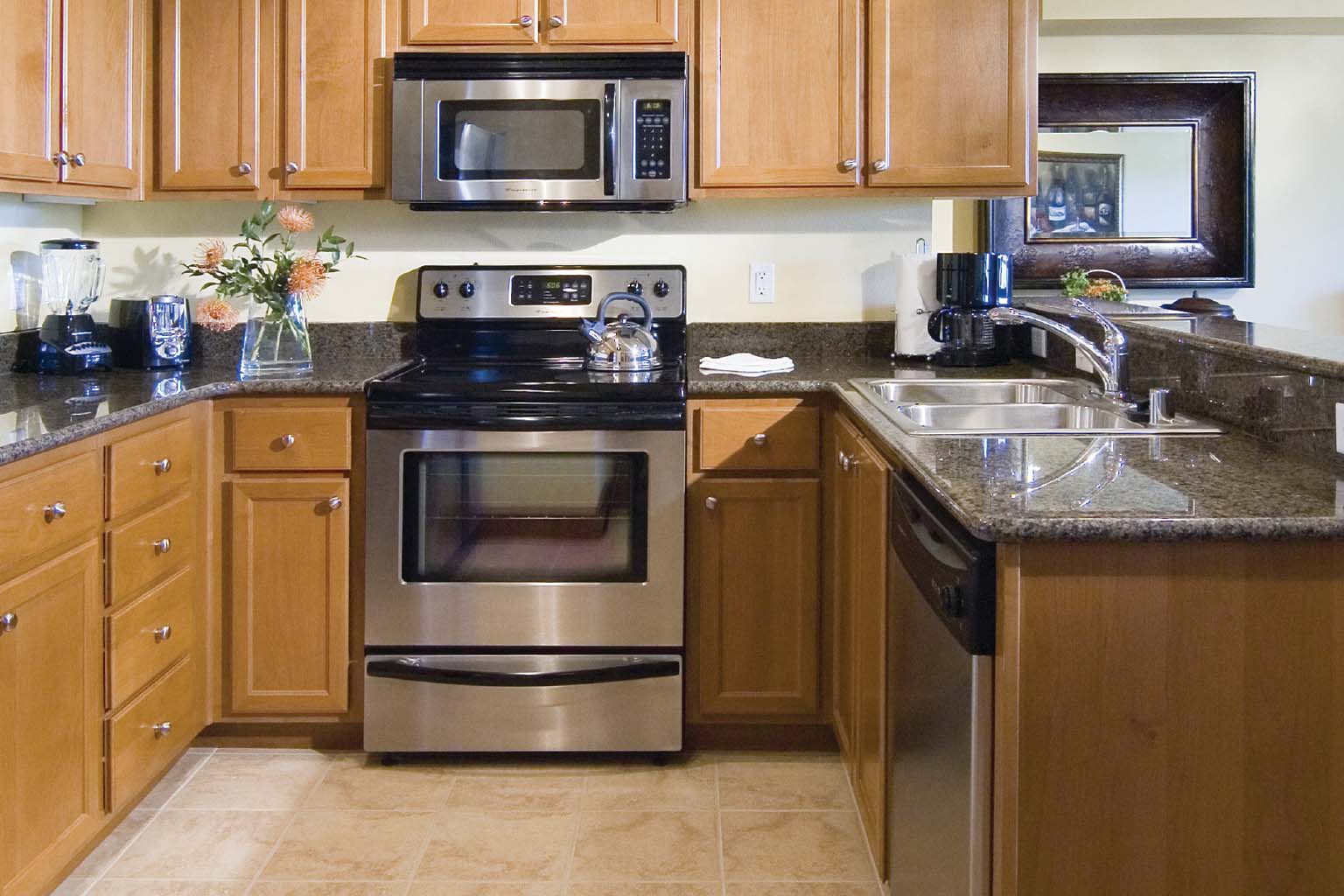 Guest room kitchen at WorldMark Blaine in Birch Bay, Washington