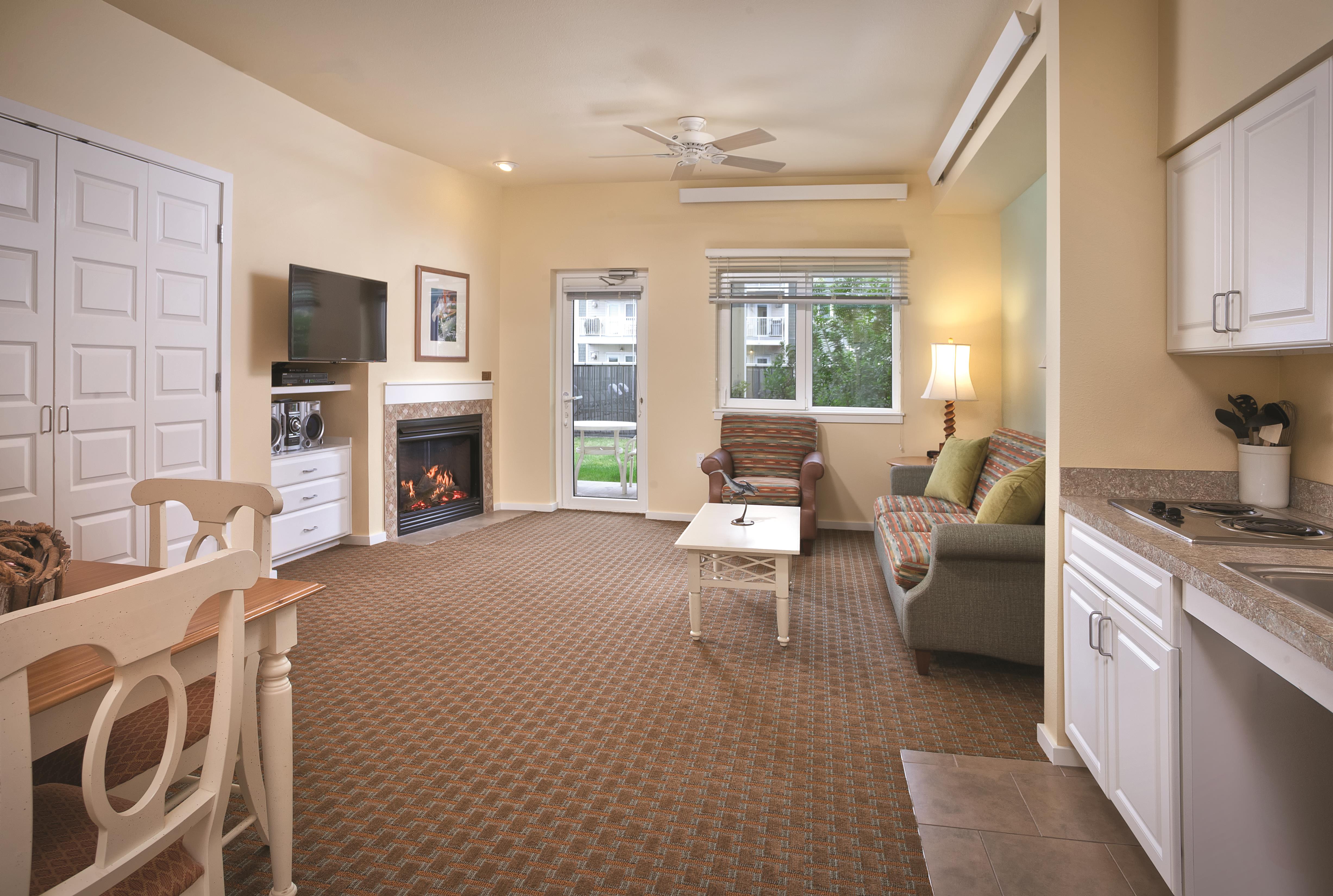 Guest room feature at the WorldMark Long Beach in Long Beach, Washington