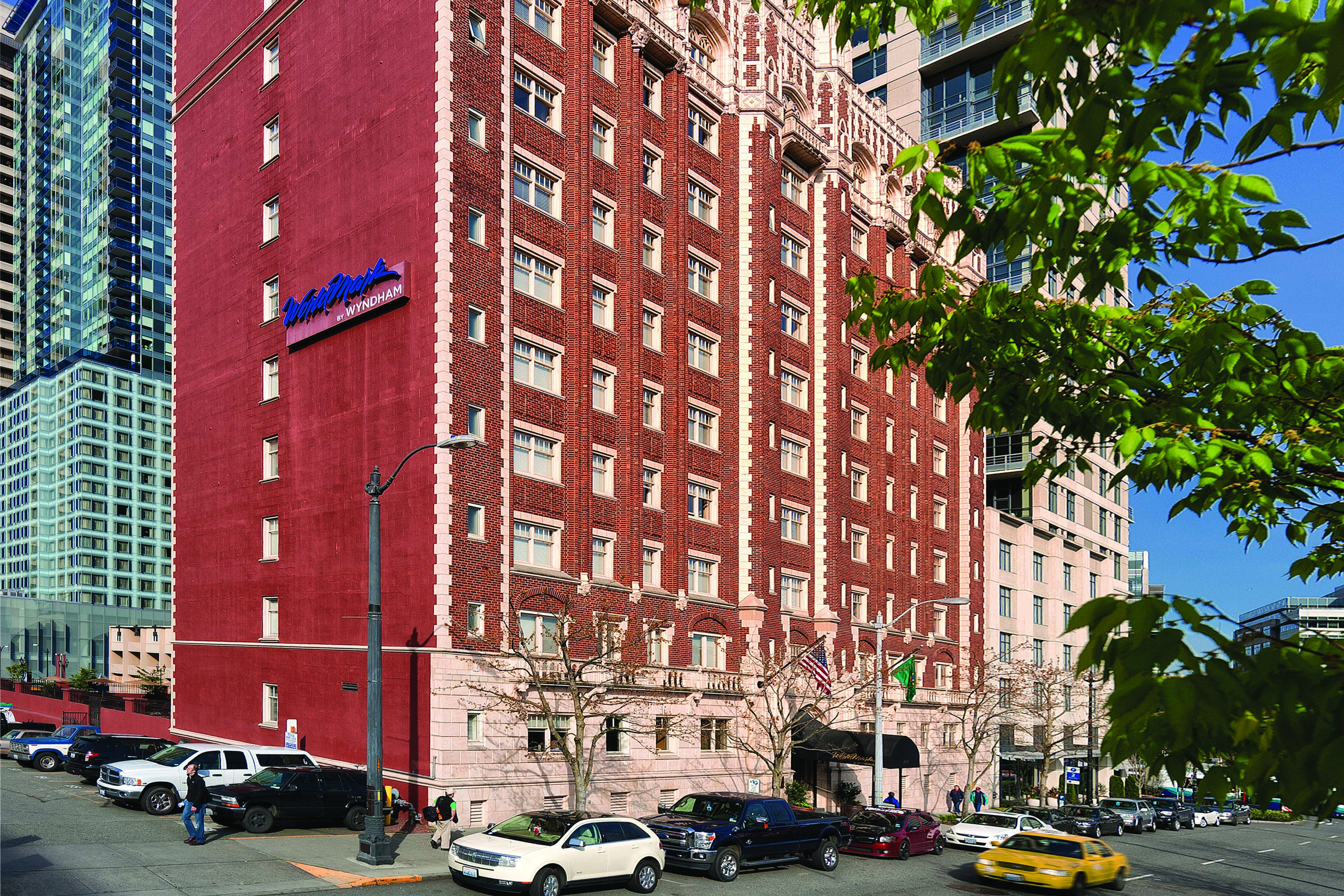Exterior Day Image of WorldMark Seattle - The Camlin hotel in Seattle, Washington