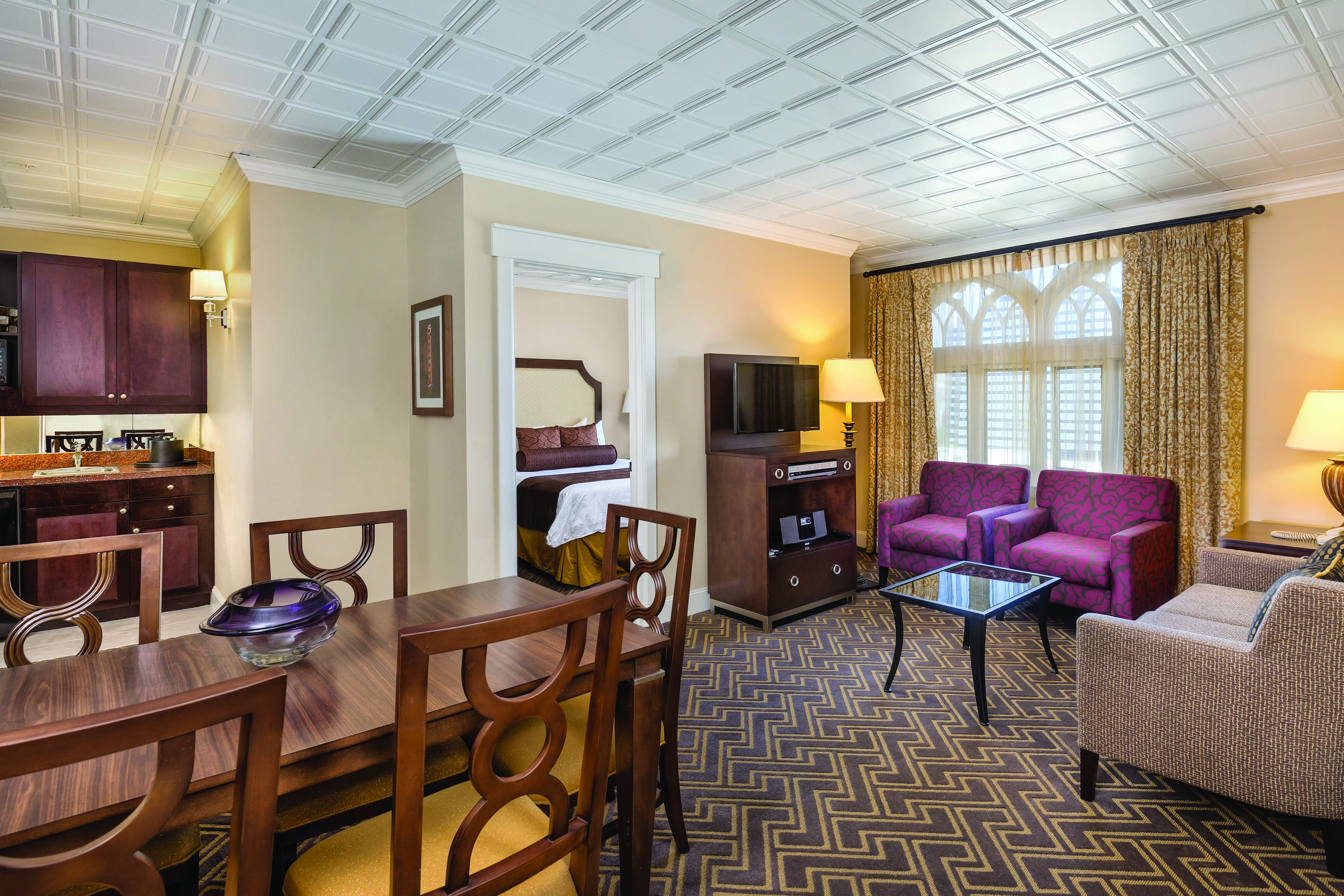 Guest room feature at the WorldMark Seattle - The Camlin in Seattle, Washington