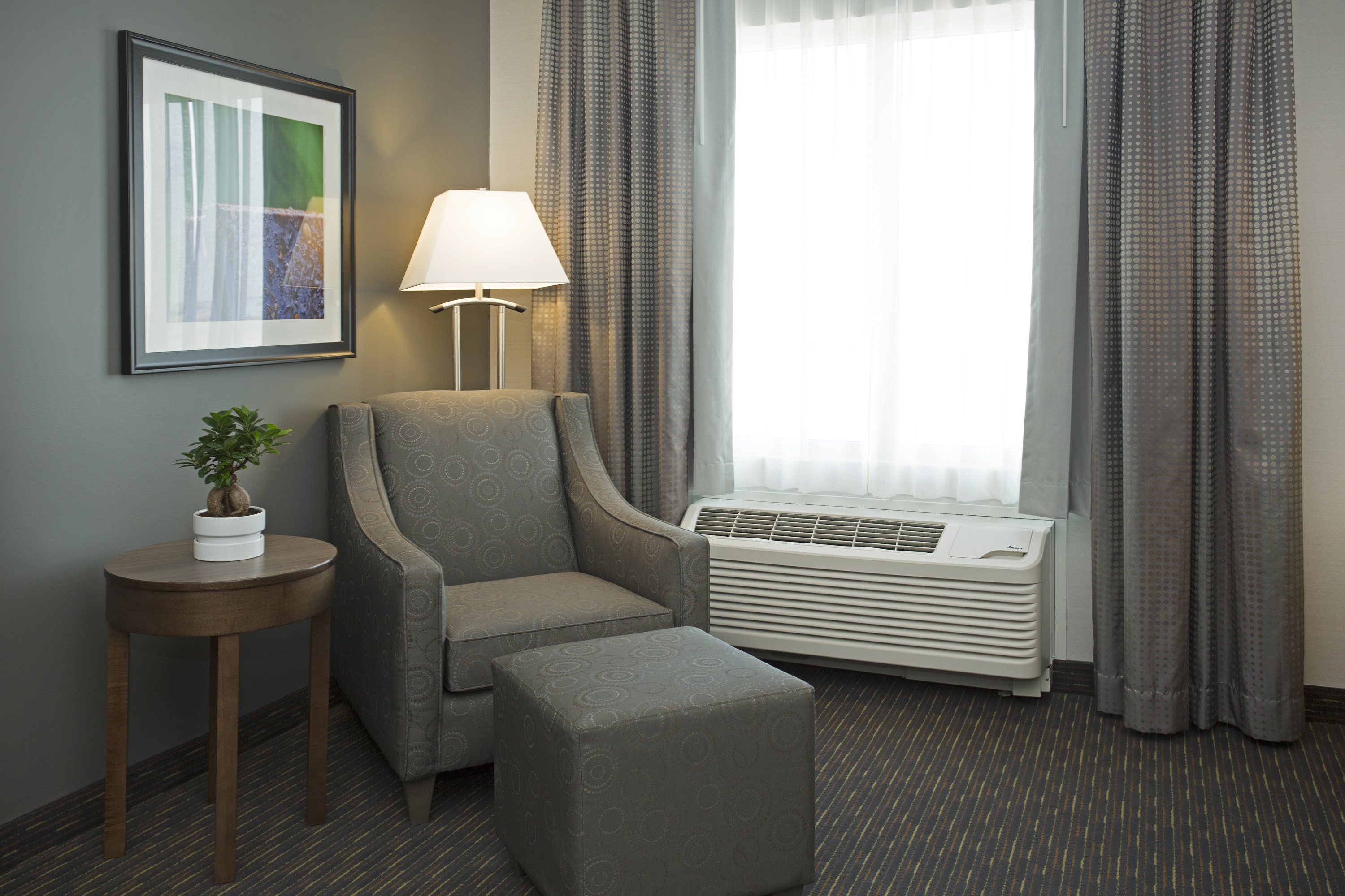 Guest room at the Wingate by Wyndham Calgary Airport in Calgary, Alberta