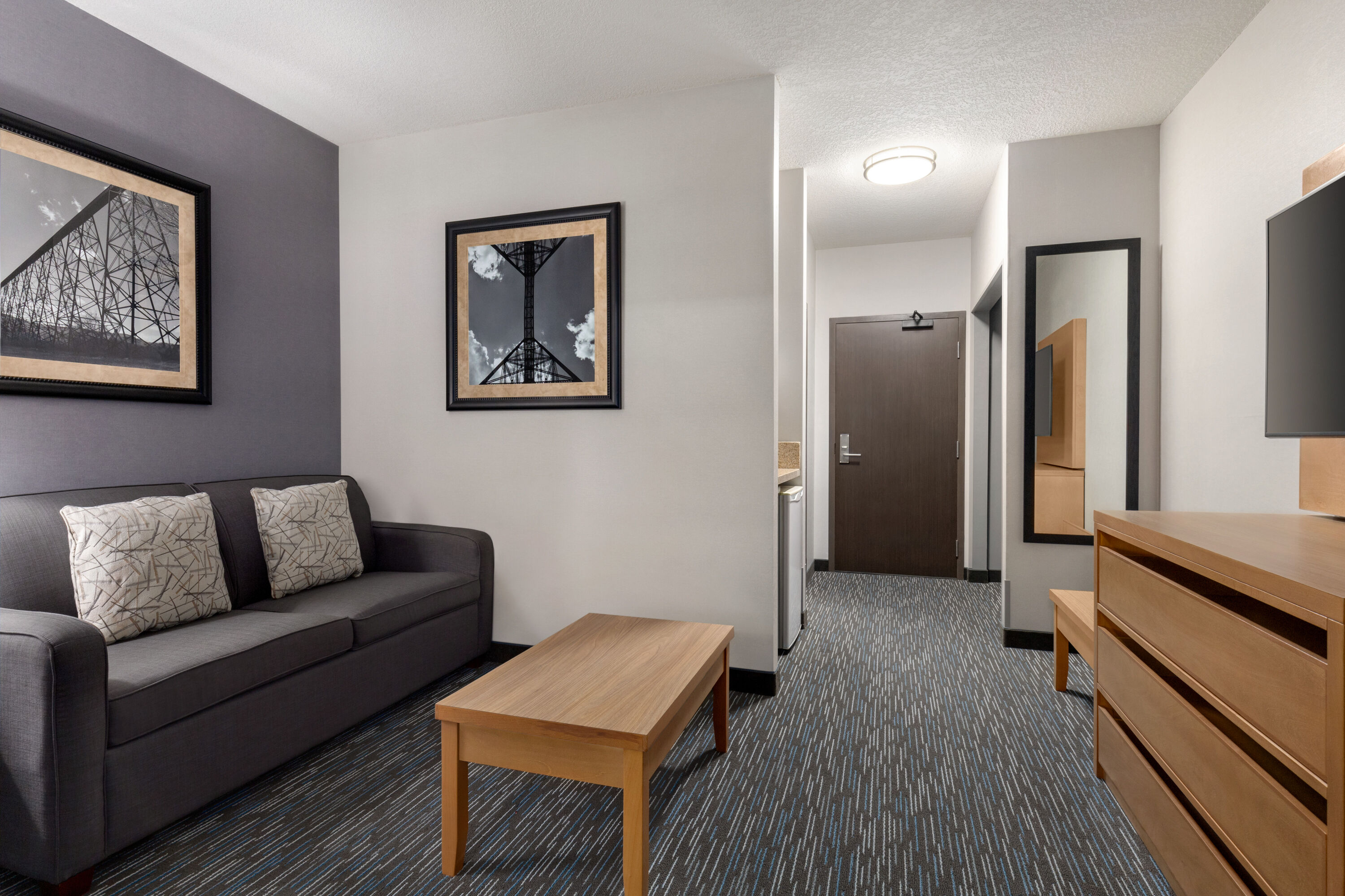 Wingate by Wyndham Lethbridge suite in Lethbridge, Alberta