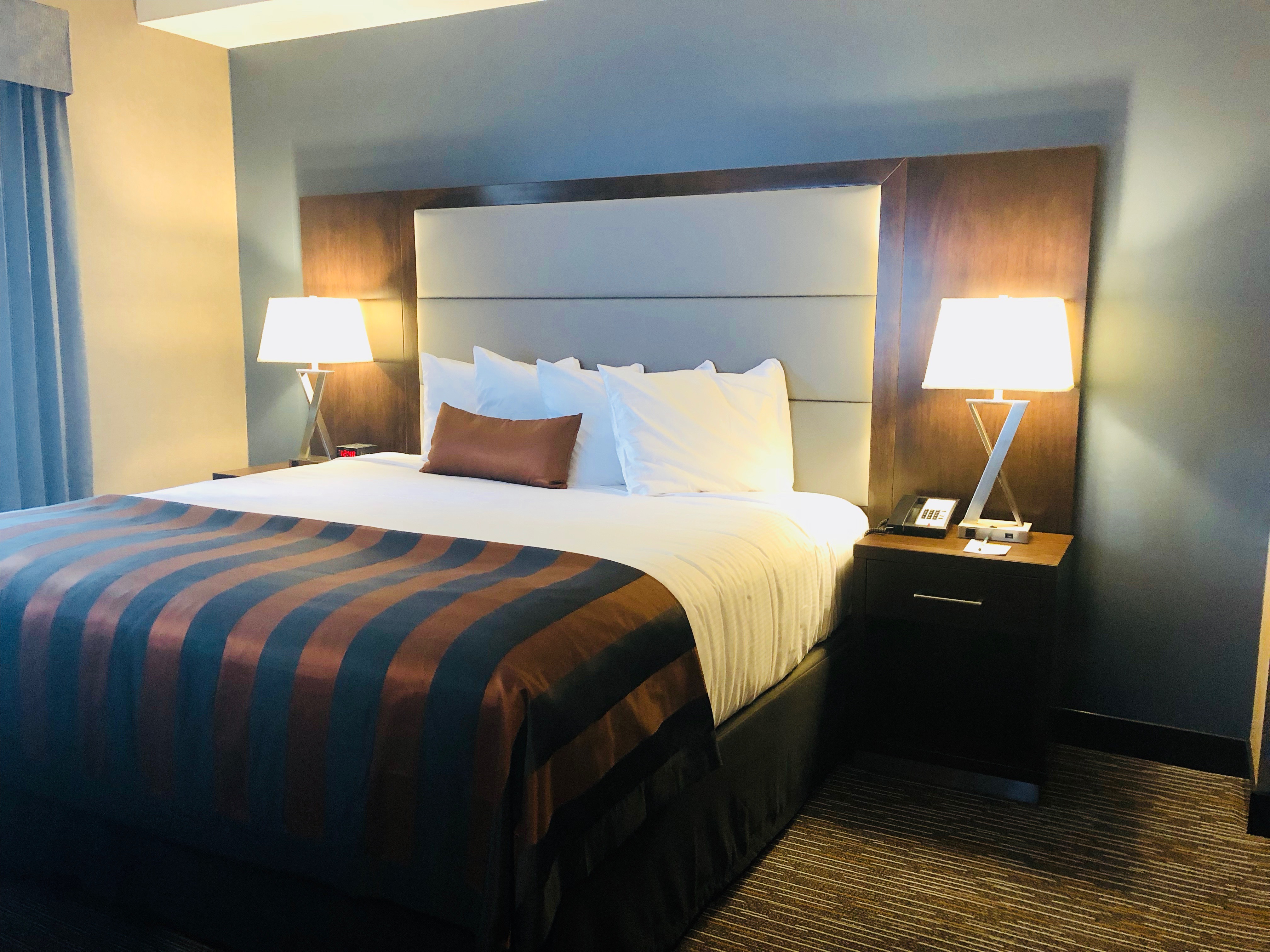 Guest room at the Wingate by Wyndham Kamloops in Kamloops, British Columbia