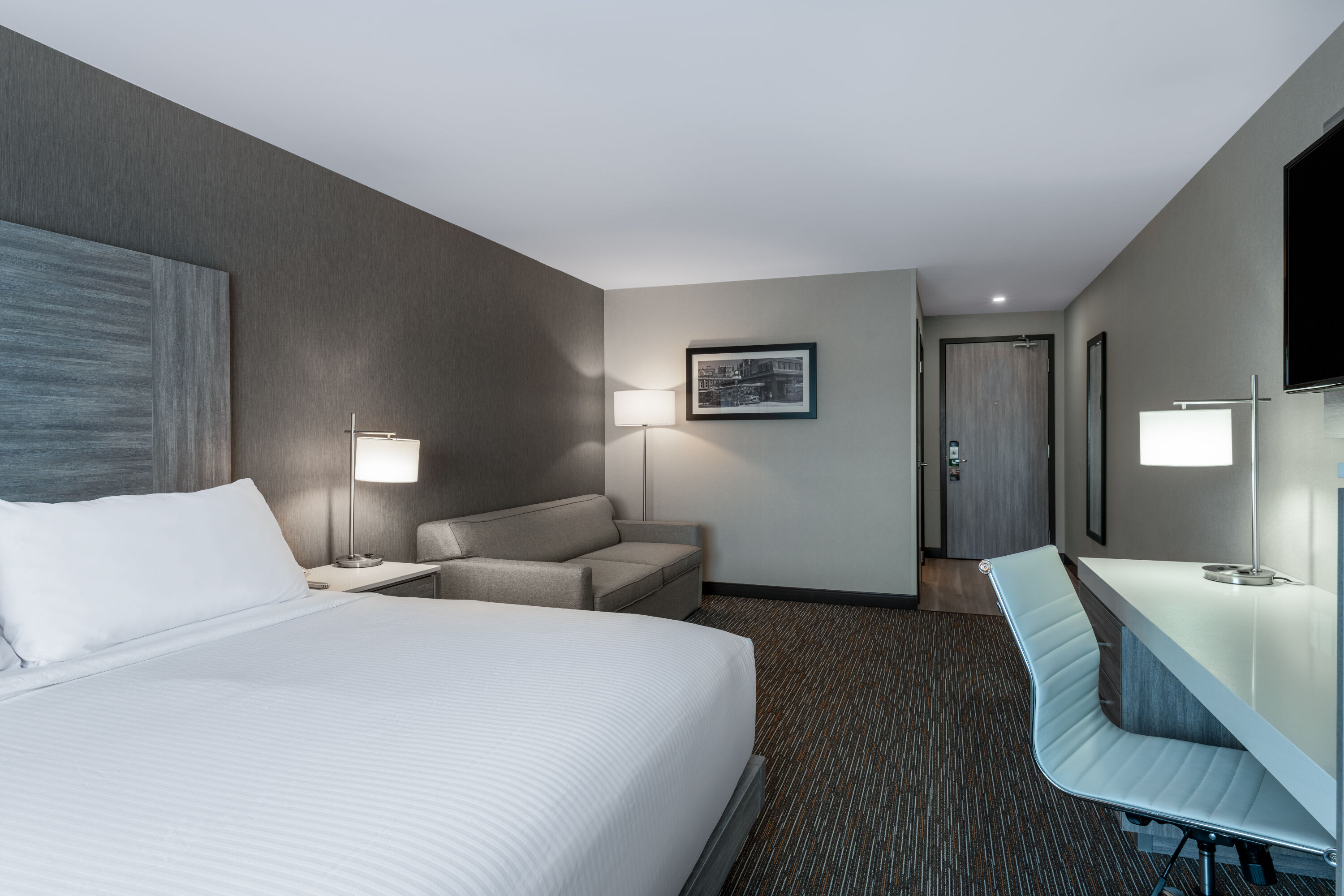 Guest room at the Wingate by Wyndham Kanata West Ottawa in Kanata, Ontario