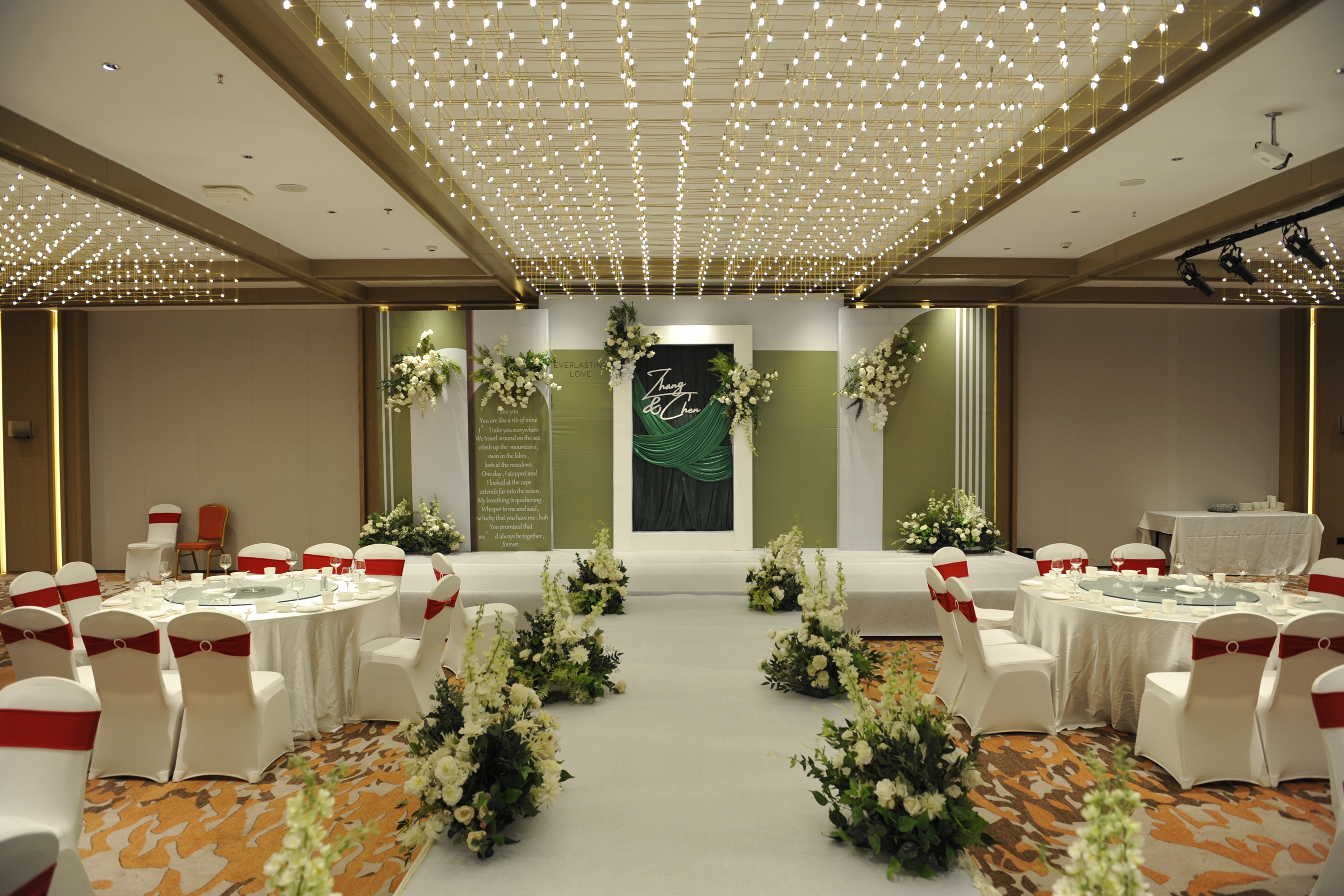 Meeting room banquet rounds at Wingate by Wyndham Changsha Yuhua North in Changsha, Other than US/Canada