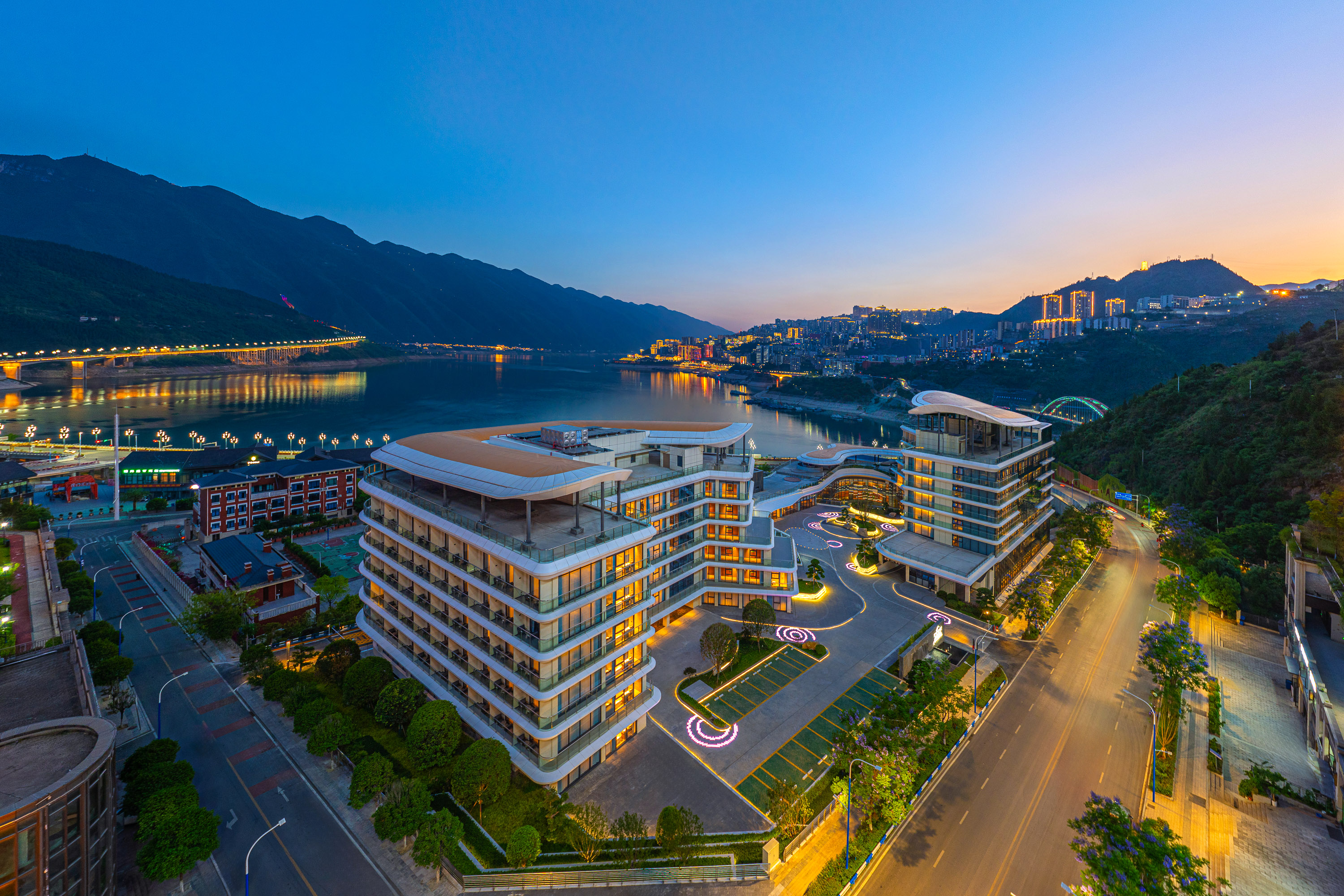Exterior of Wingate by Wyndham Chongqing Wushan hotel in Chongqing, Other than US/Canada