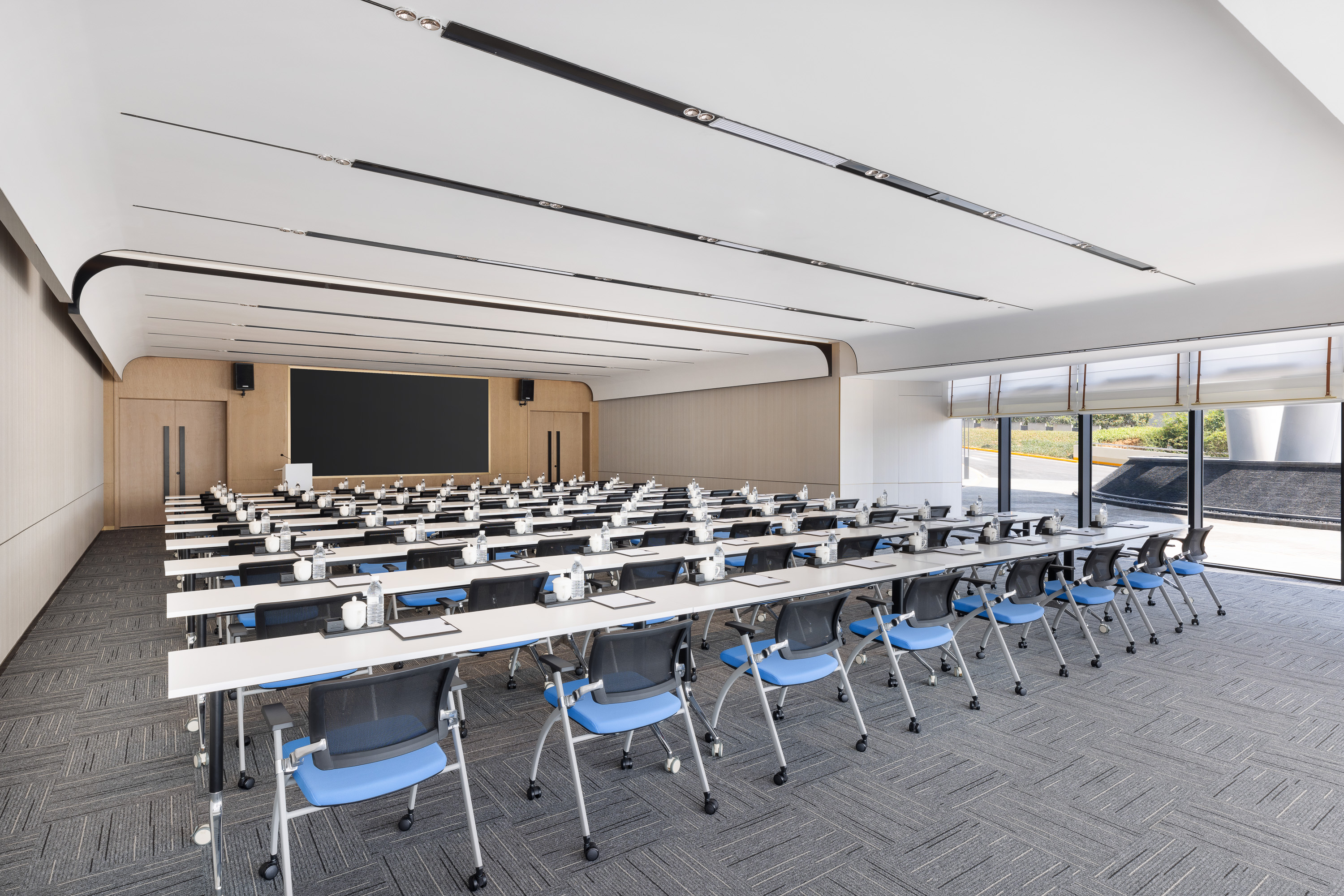 Meeting room at Wingate by Wyndham Chongqing Wushan in Chongqing, Other than US/Canada
