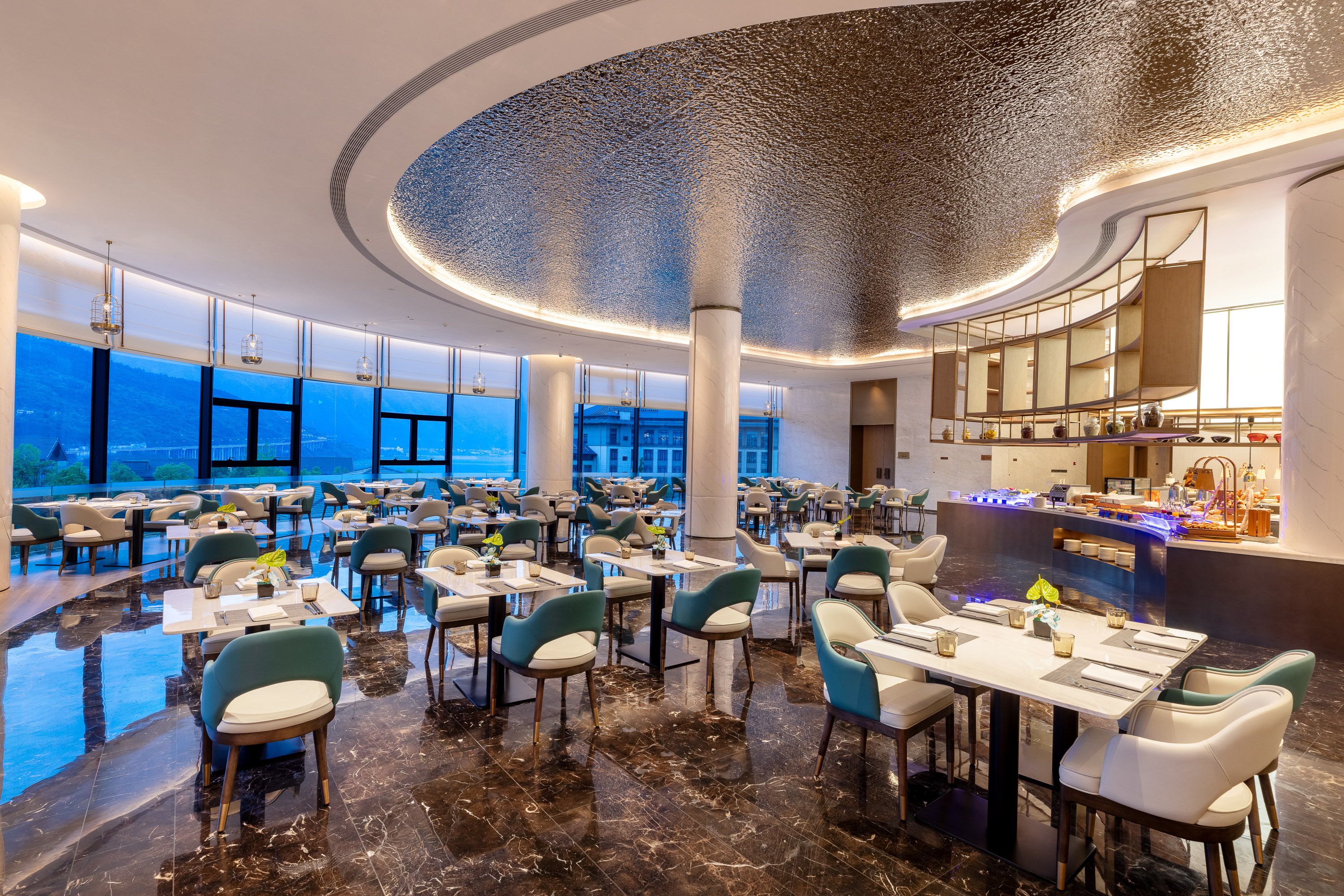 Wingate by Wyndham Chongqing Wushan restaurant in Chongqing, Other than US/Canada