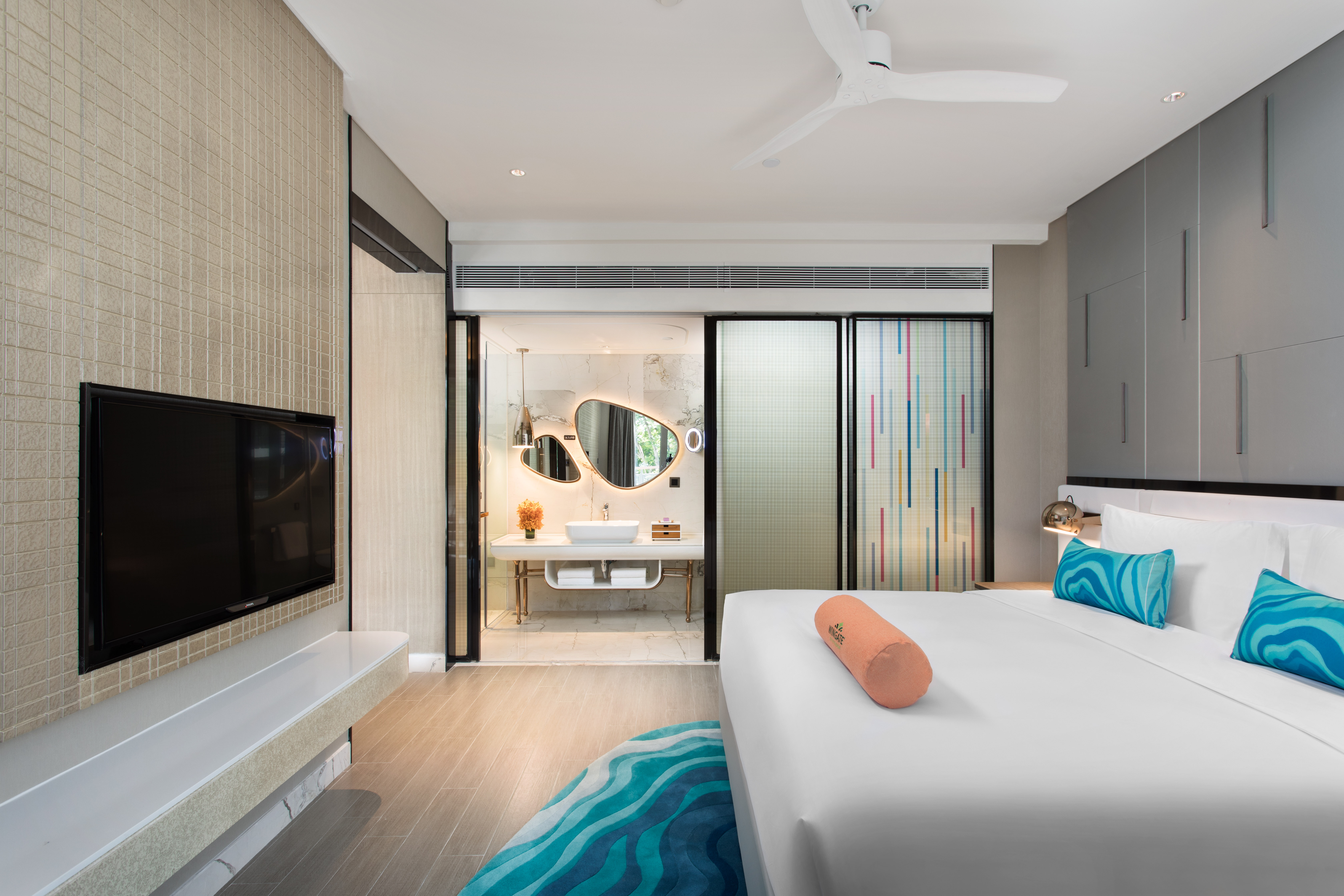 Guest room at the Wingate by Wyndham Sanya Luhuitou in Sanya, Other than US/Canada