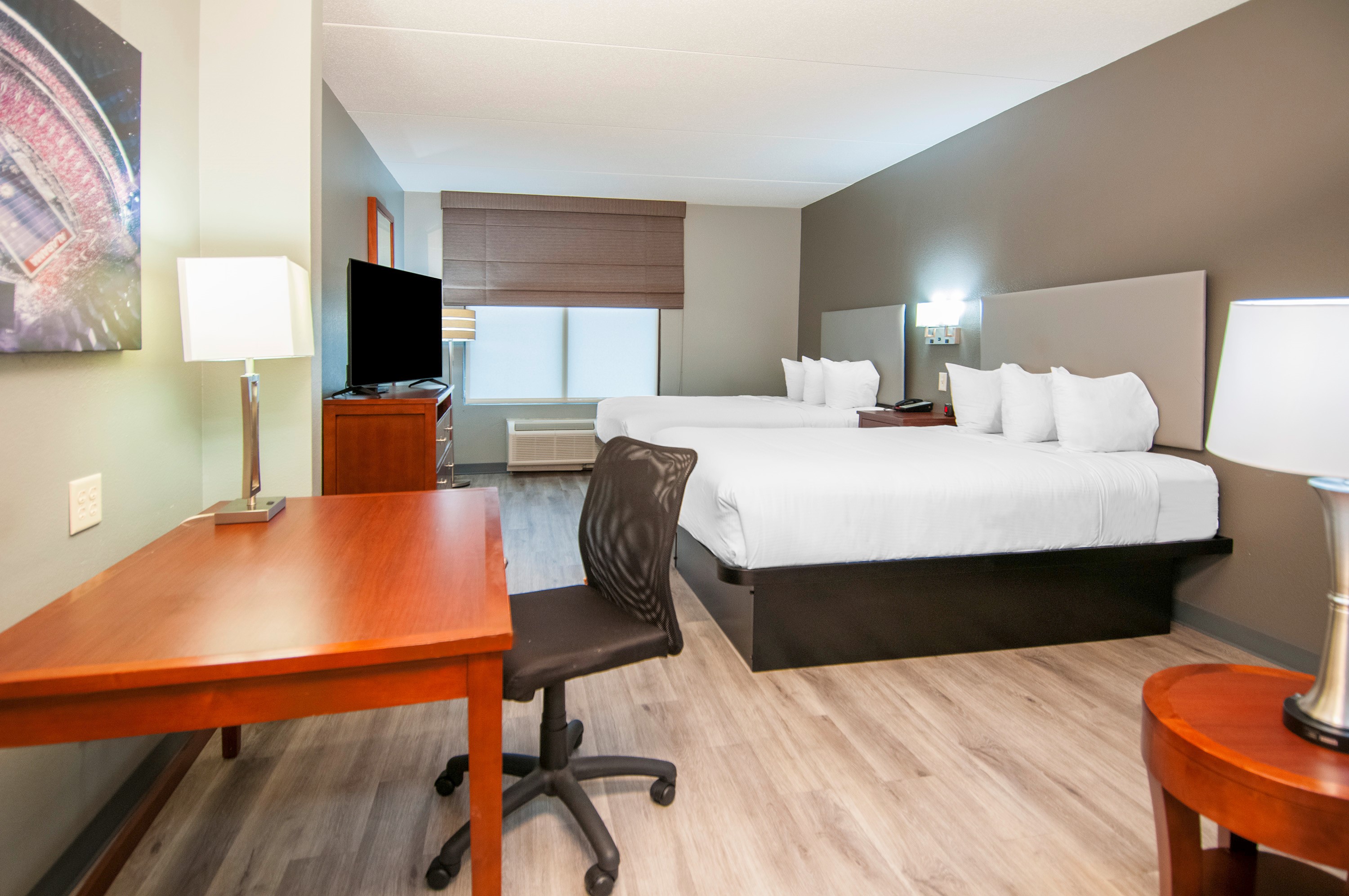 Guest room at the Wingate by Wyndham Tuscaloosa in Tuscaloosa, Alabama