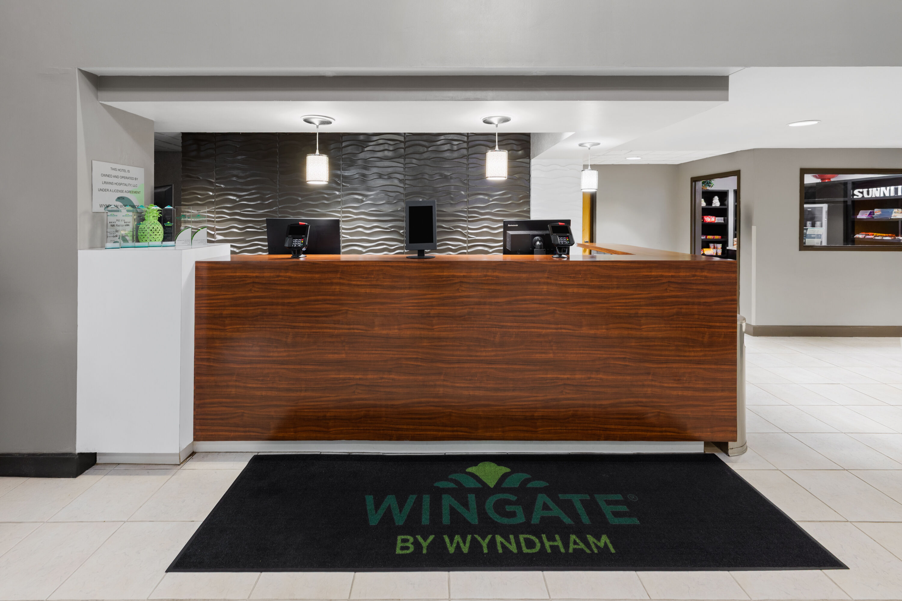 Wingate by Wyndham Little Rock reception in Little Rock, Arkansas