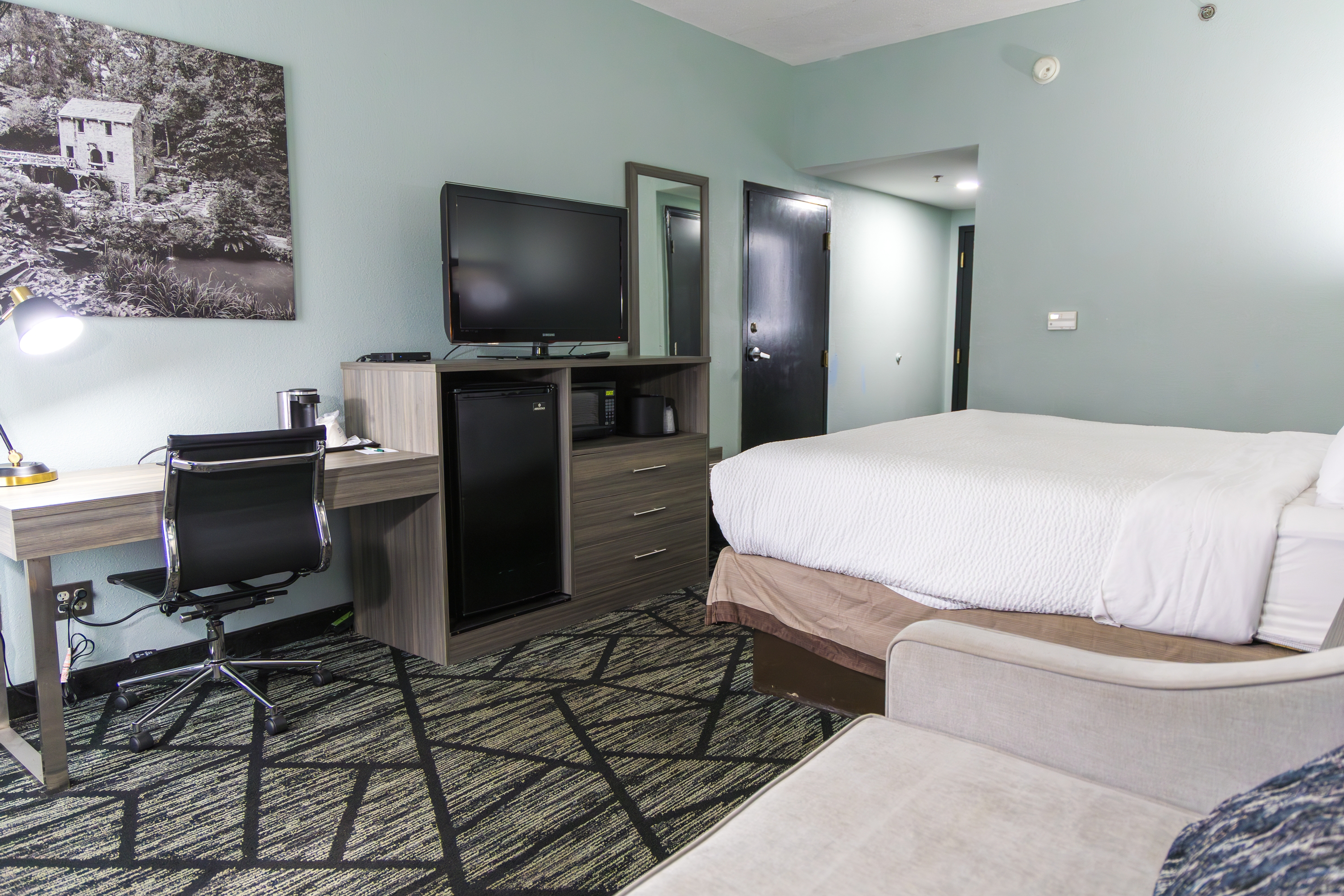 Guest room at the Wingate by Wyndham North Little Rock in North Little Rock, Arkansas