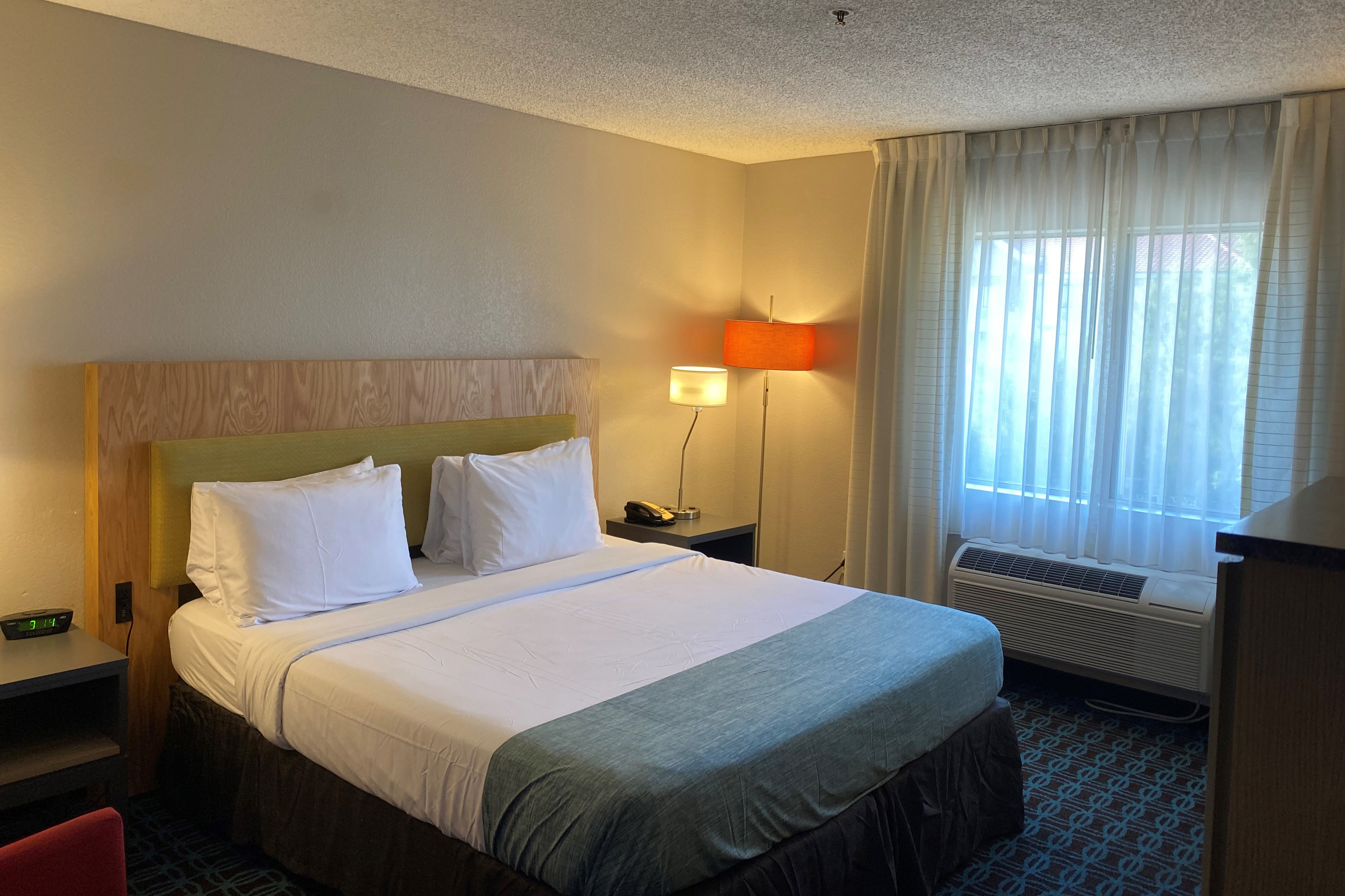 Guest room at the Wingate by Wyndham Chandler/Phoenix in Chandler, Arizona