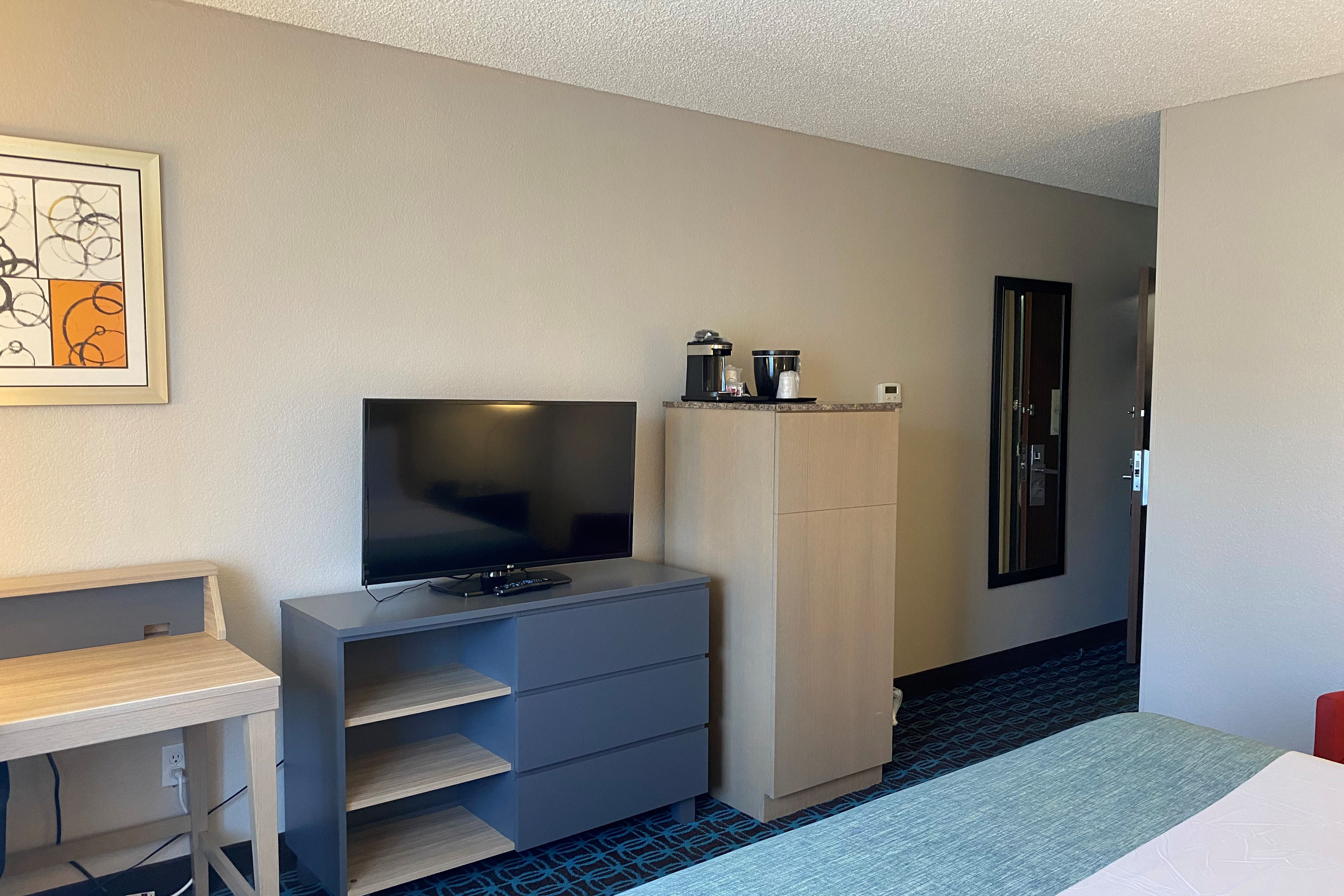 Guest room at the Wingate by Wyndham Chandler/Phoenix in Chandler, Arizona