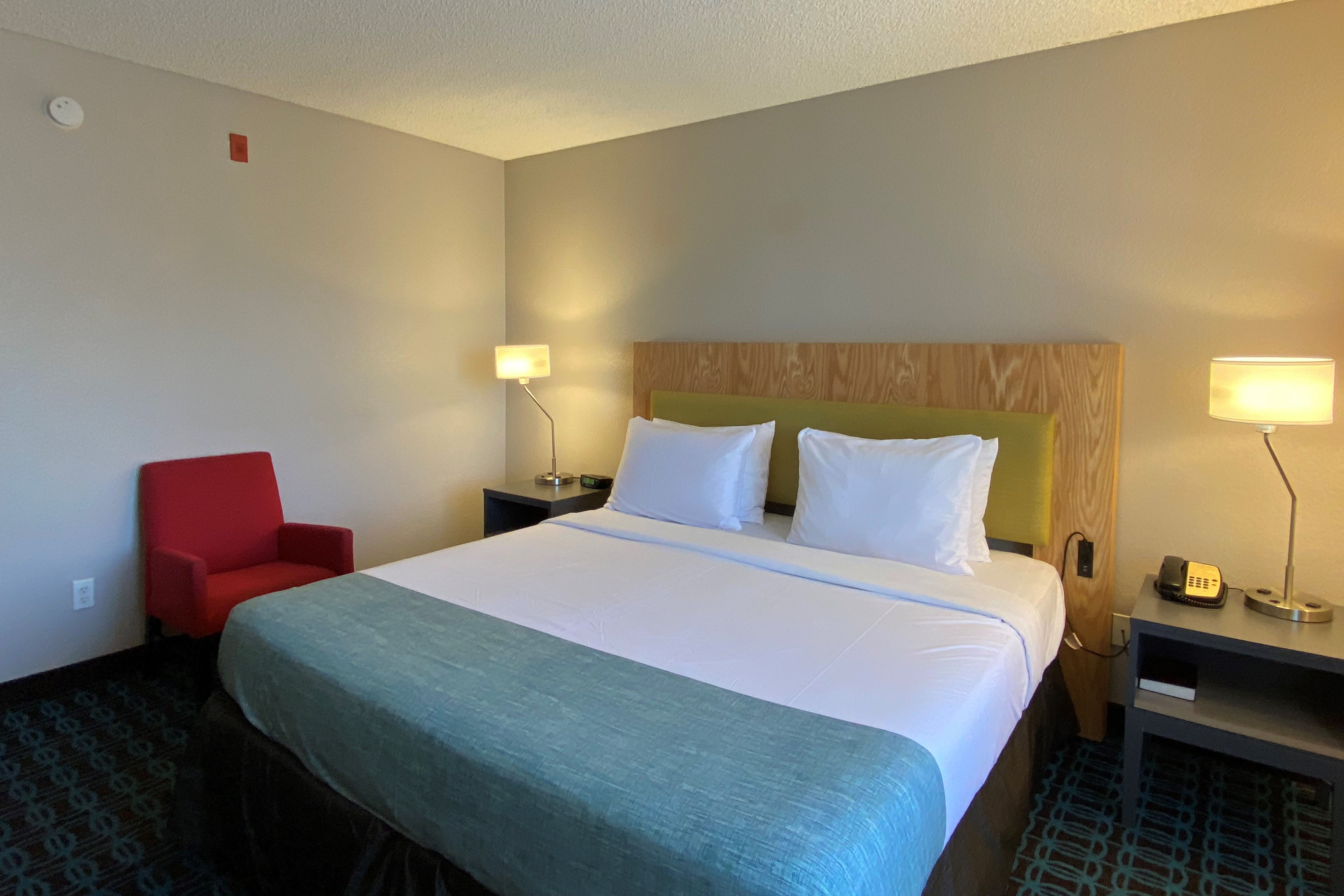 Guest room at the Wingate by Wyndham Chandler/Phoenix in Chandler, Arizona