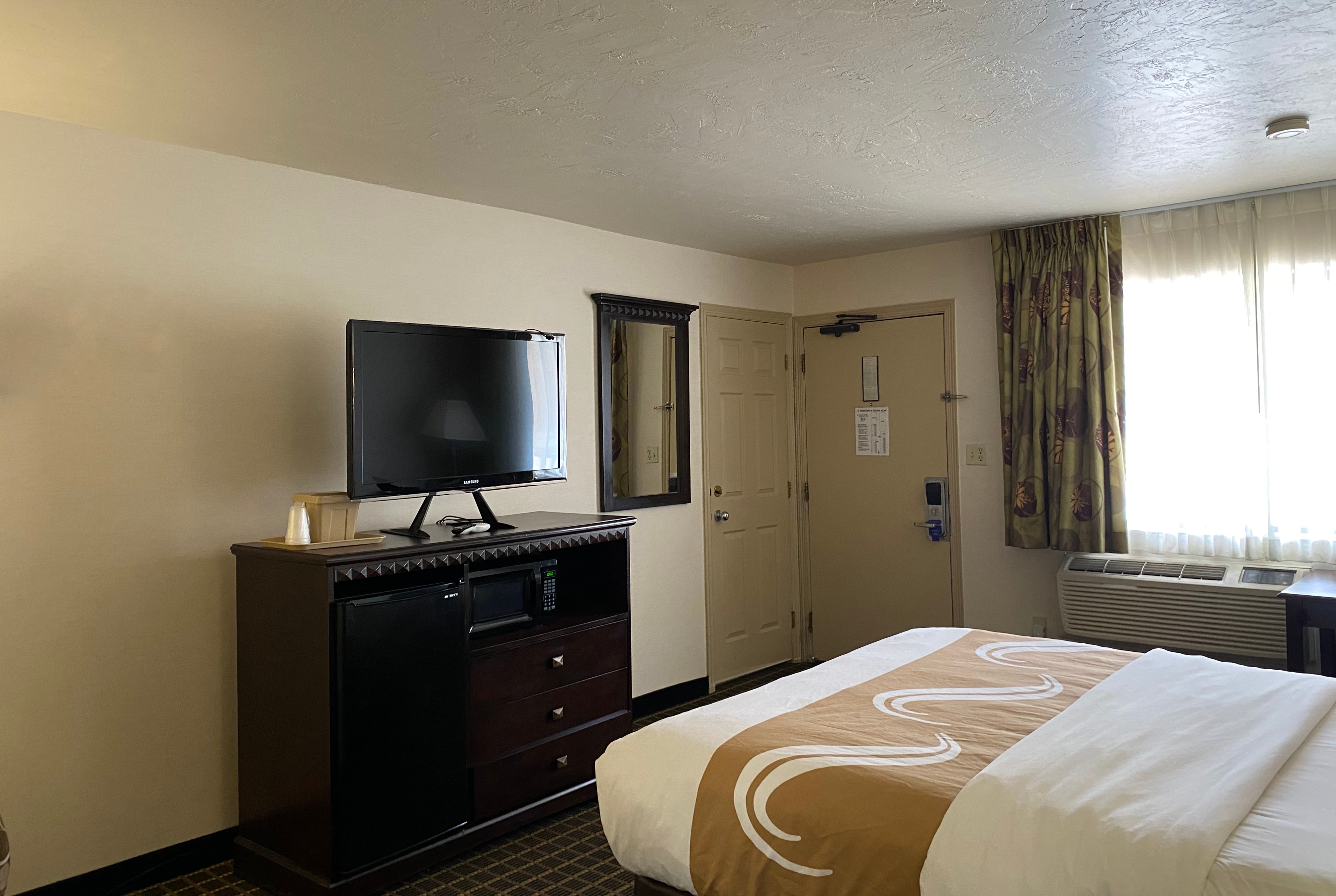 Guest room at the Wingate by Wyndham Gunnison Near Western Colorado University in Gunnison, Colorado