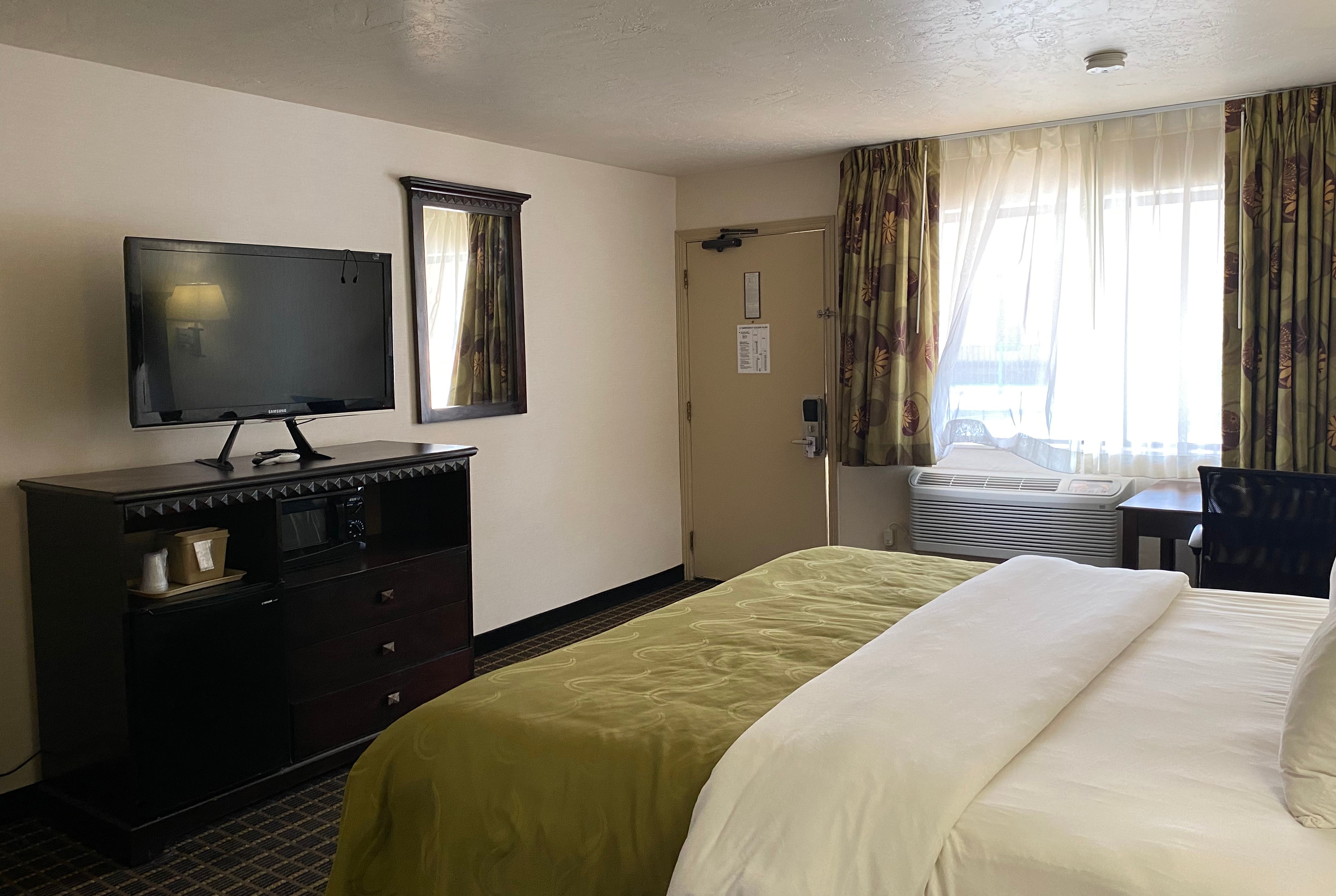 Guest room at the Wingate by Wyndham Gunnison Near Western Colorado University in Gunnison, Colorado