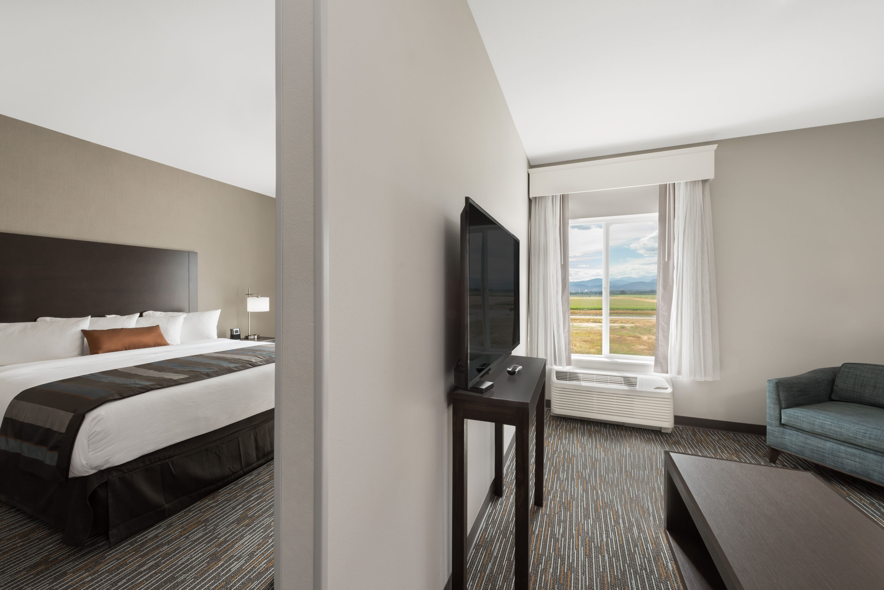 Wingate by Wyndham Loveland suite in Johnstown, Colorado