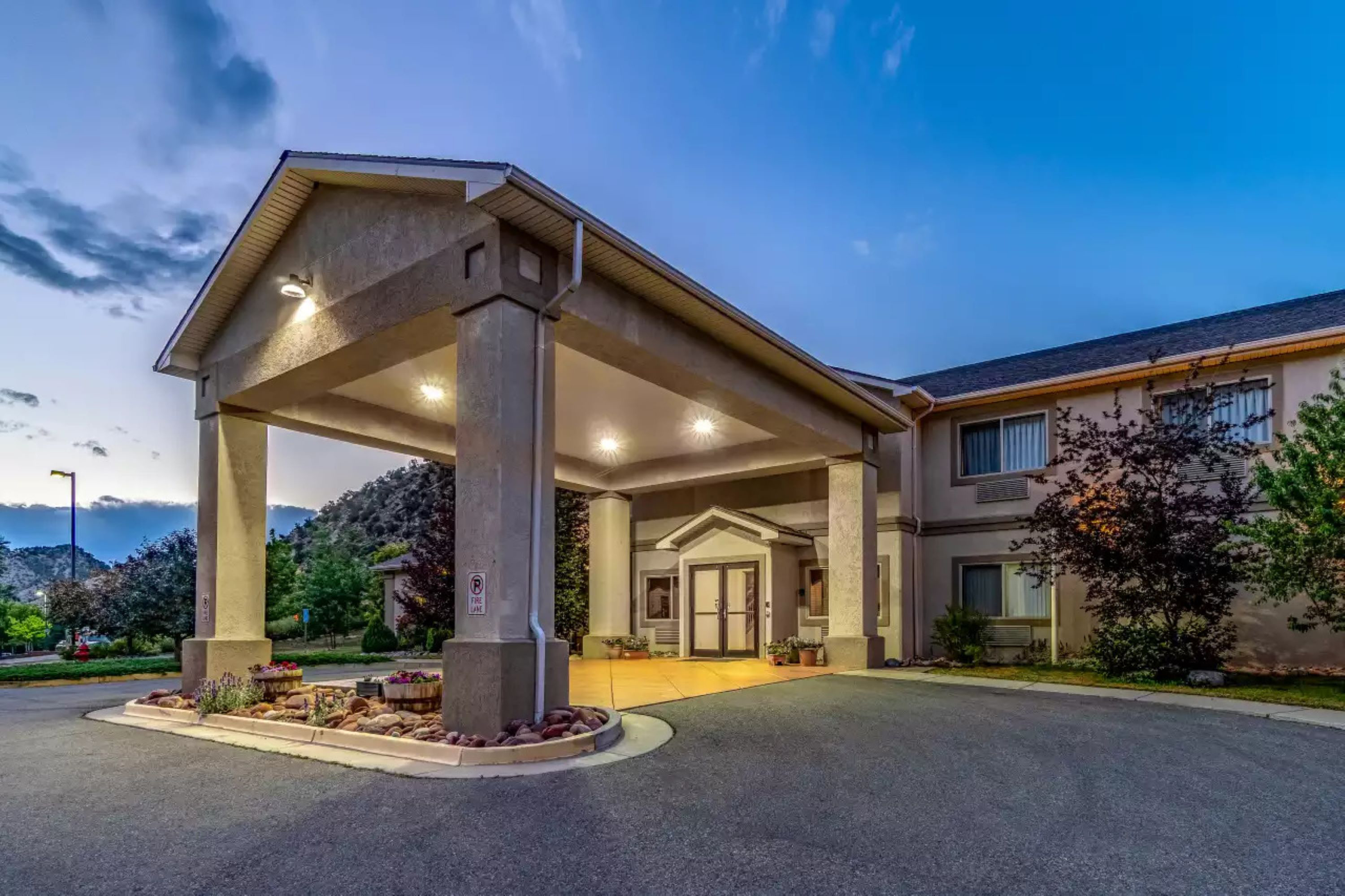 Exterior of Wingate by Wyndham New Castle - Glenwood Springs hotel in New Castle, Colorado