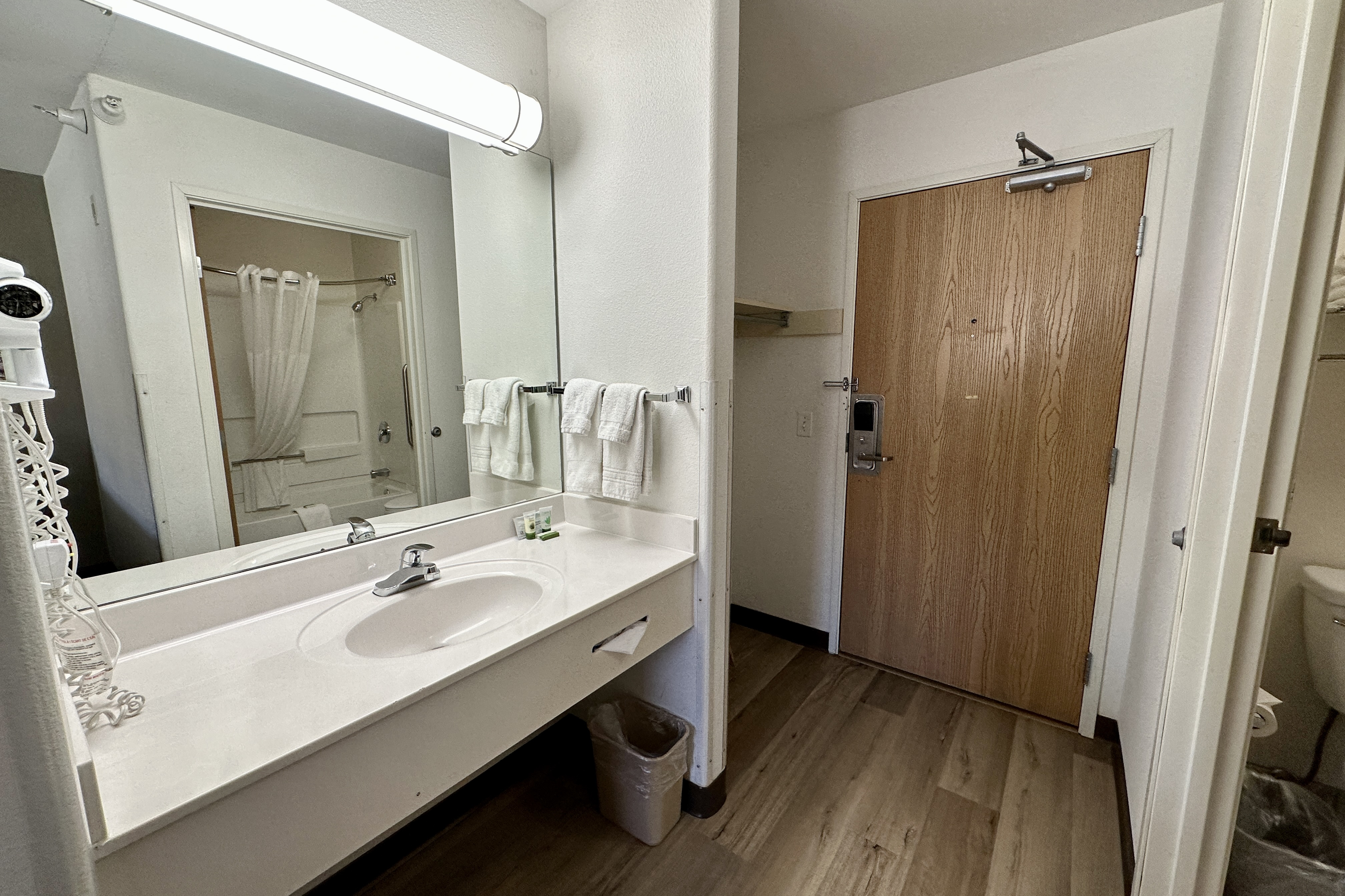 Guest room bath at the Wingate by Wyndham New Castle - Glenwood Springs in New Castle, Colorado