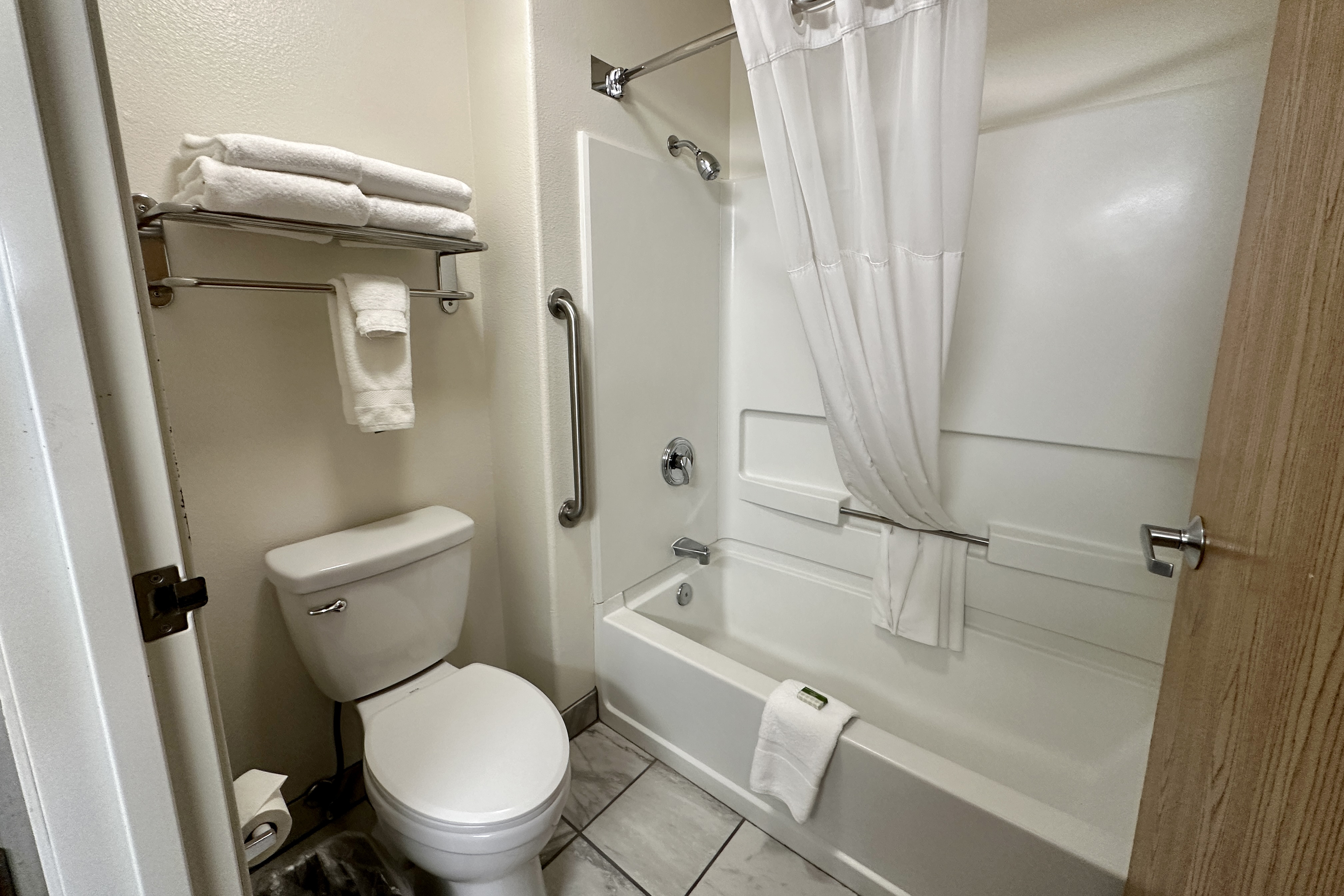 Guest room bath at the Wingate by Wyndham New Castle - Glenwood Springs in New Castle, Colorado