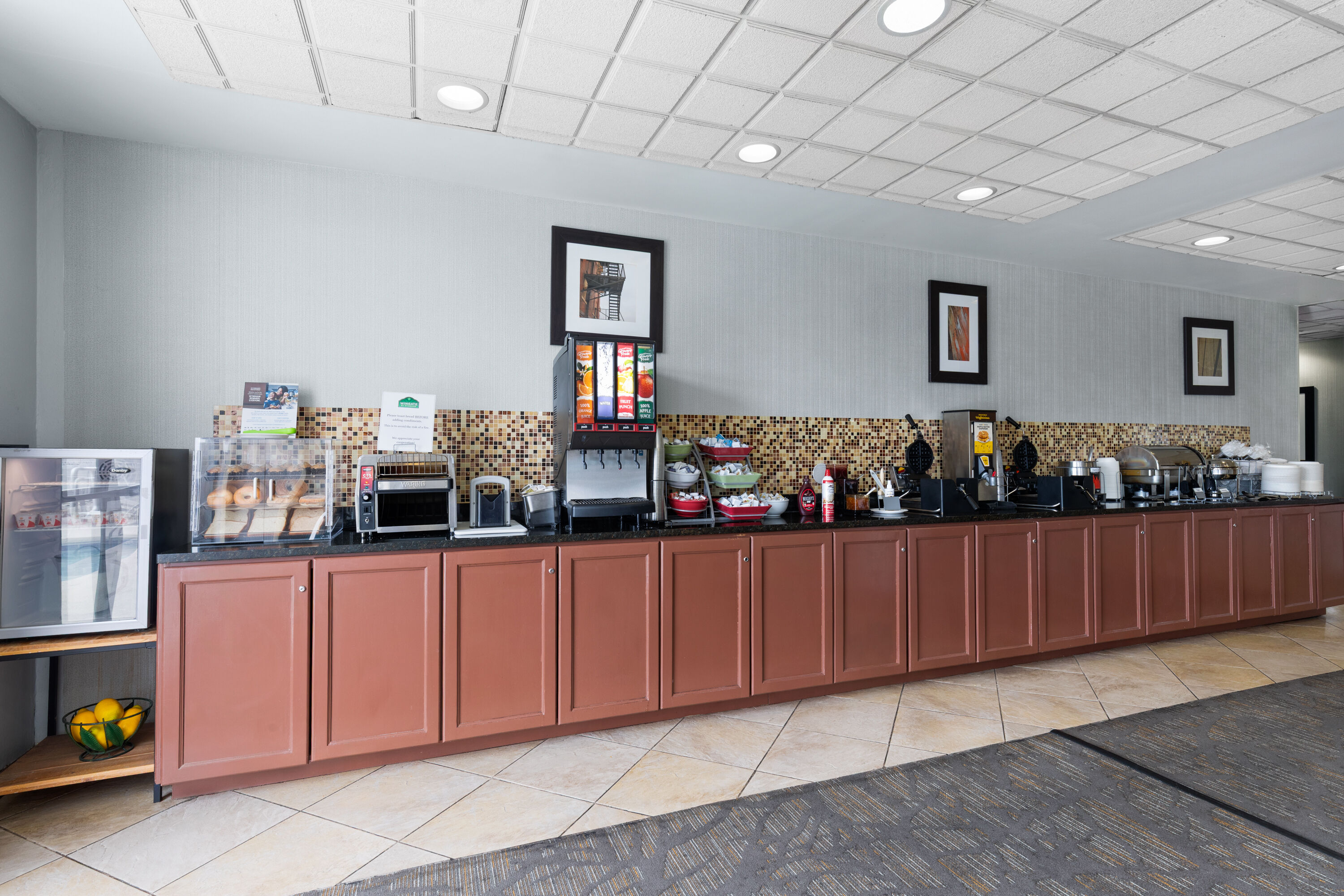 Free breakfast at Wingate by Wyndham Destin in Destin, Florida