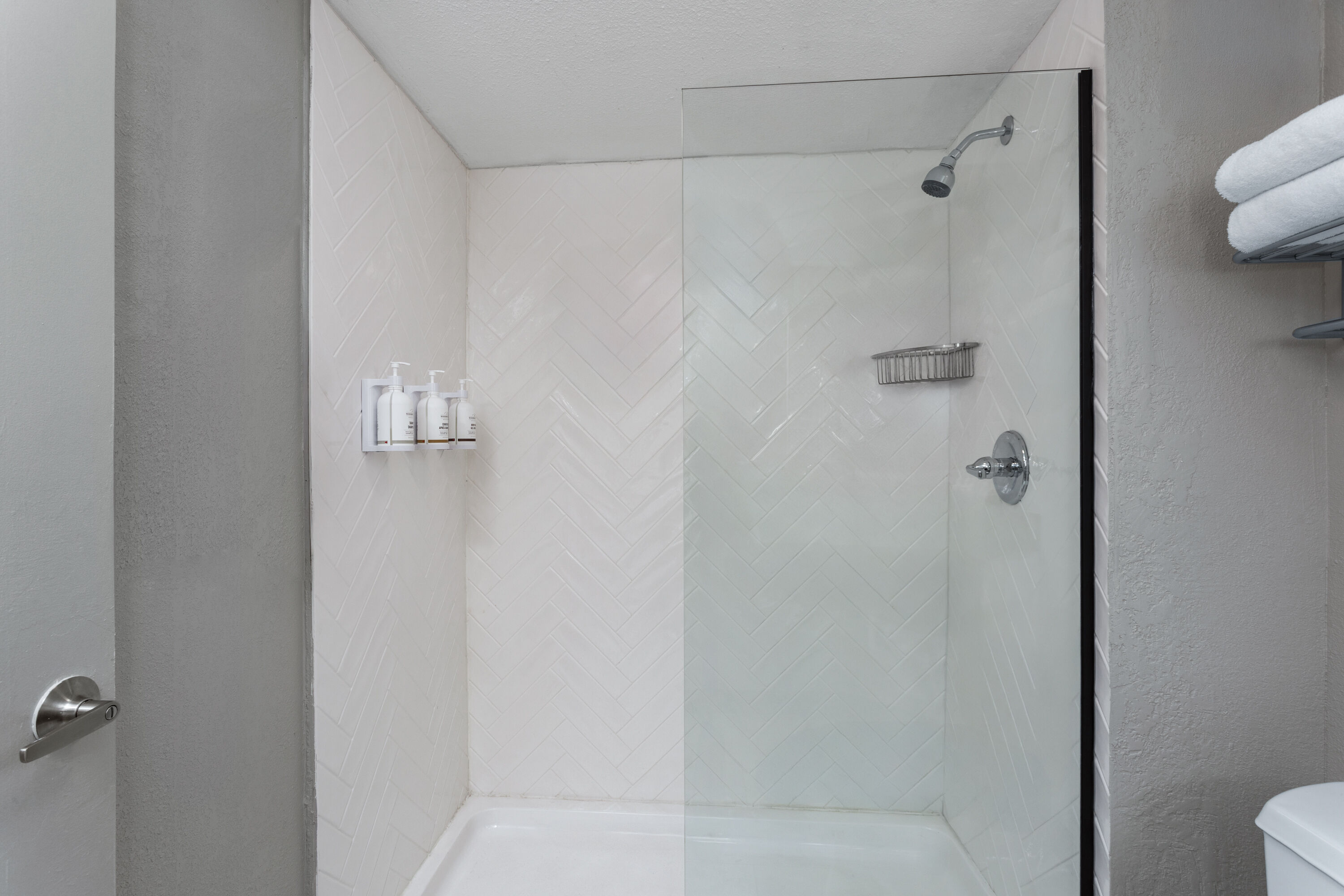 Guest room bath at the Wingate by Wyndham Jacksonville FL in Jacksonville, Florida