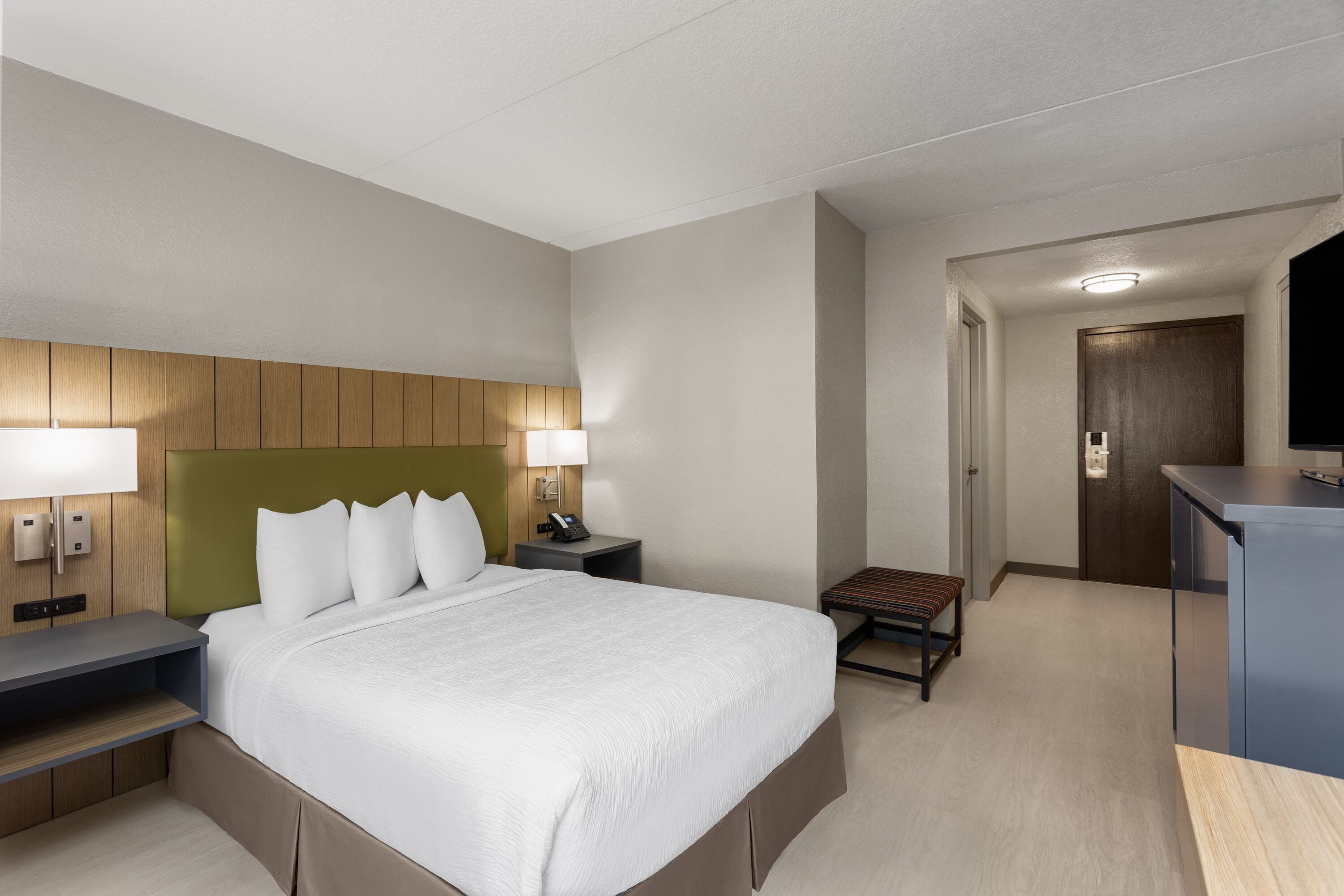 Guest room at the Wingate by Wyndham Jacksonville FL in Jacksonville, Florida
