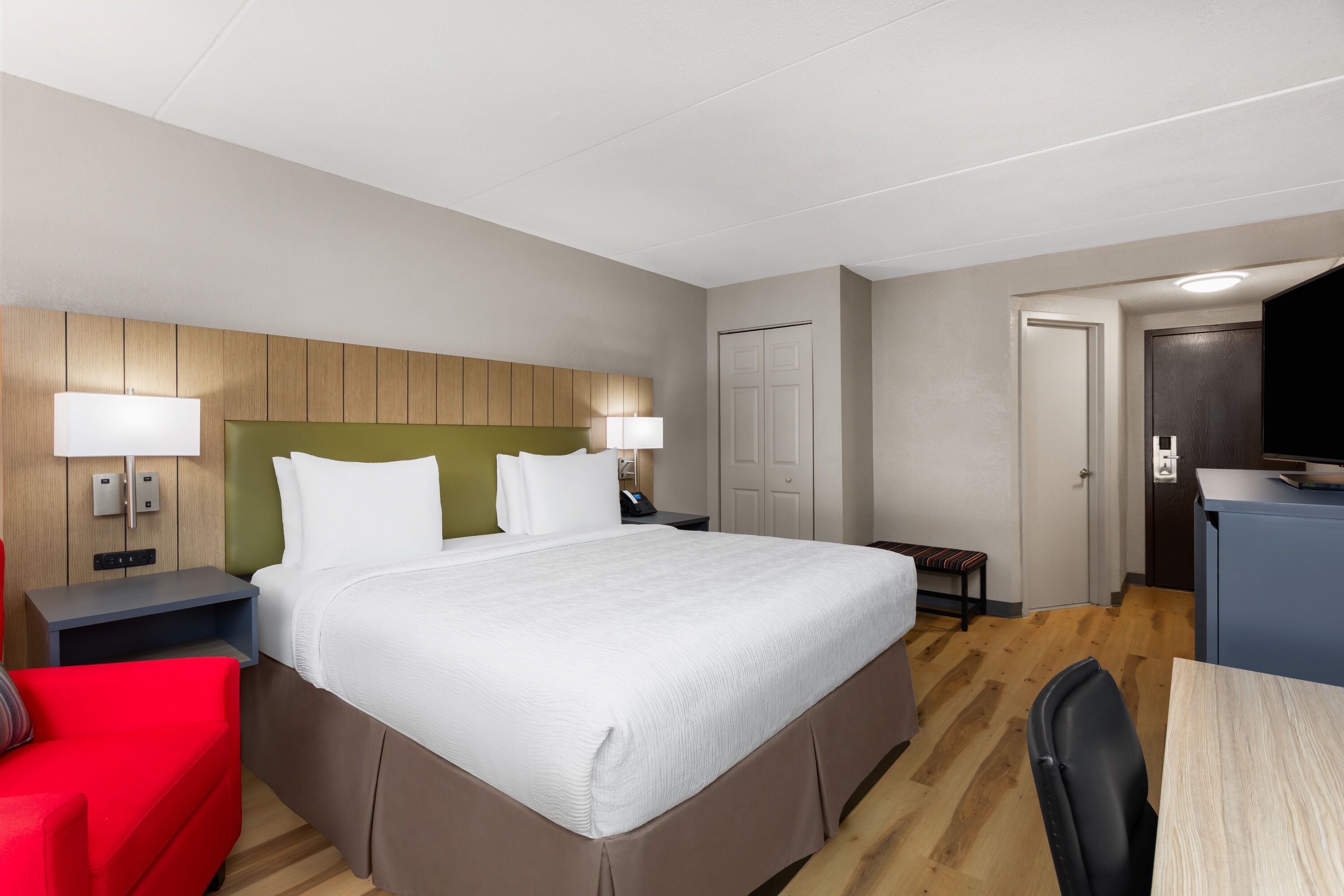 Guest room at the Wingate by Wyndham Jacksonville FL in Jacksonville, Florida