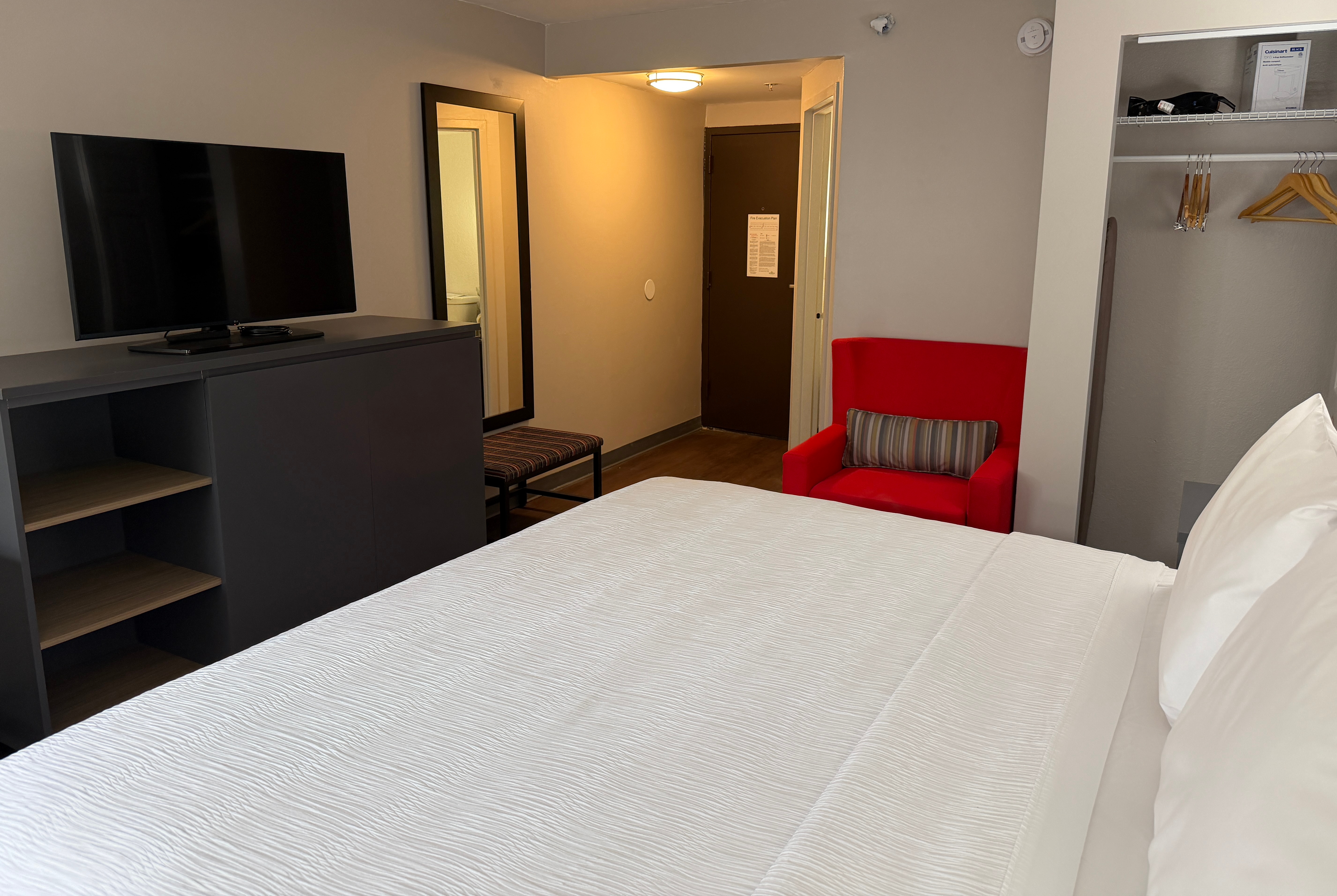 Guest room at the Wingate by Wyndham Jacksonville FL in Jacksonville, Florida